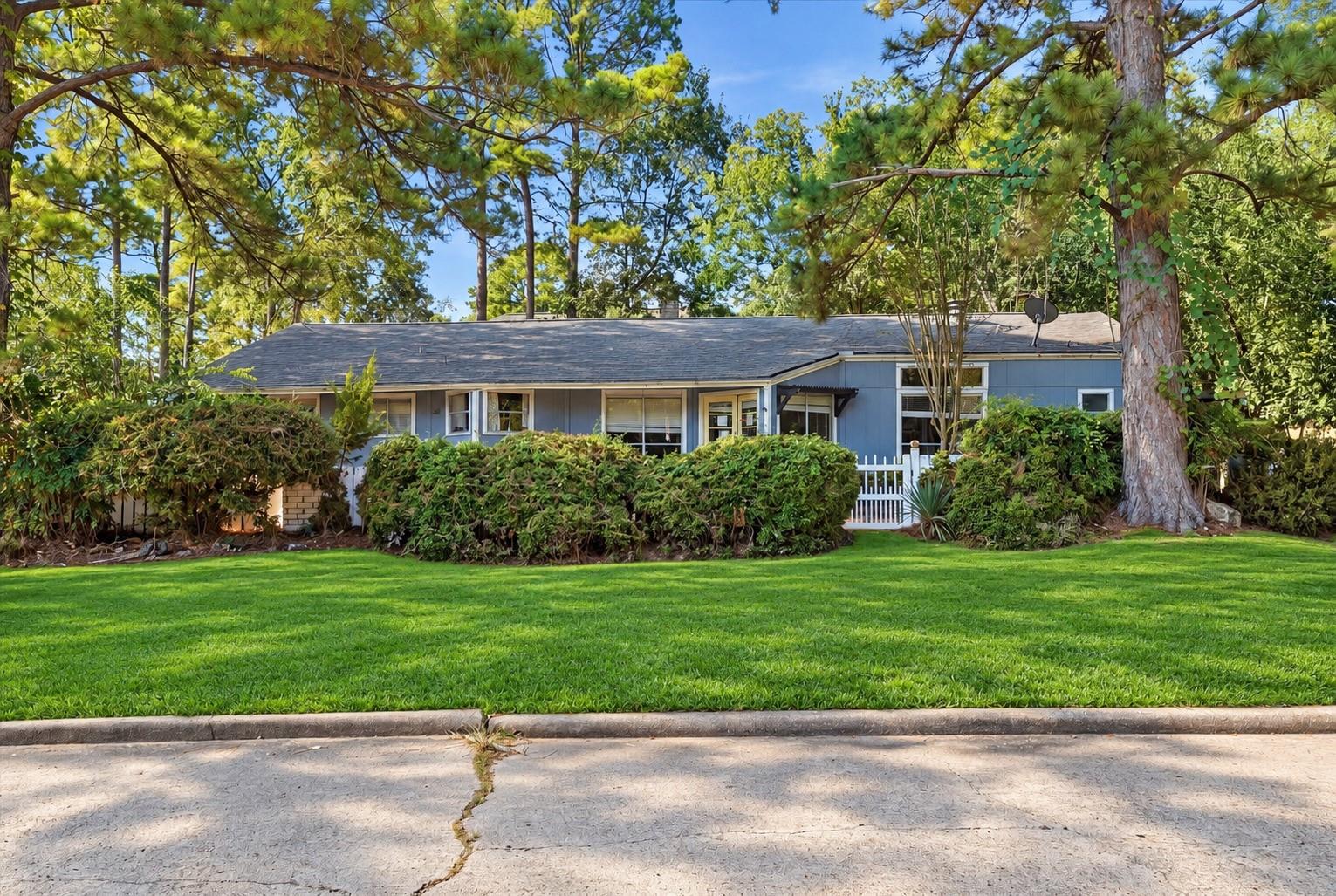 3523 Woodland Lane — photo