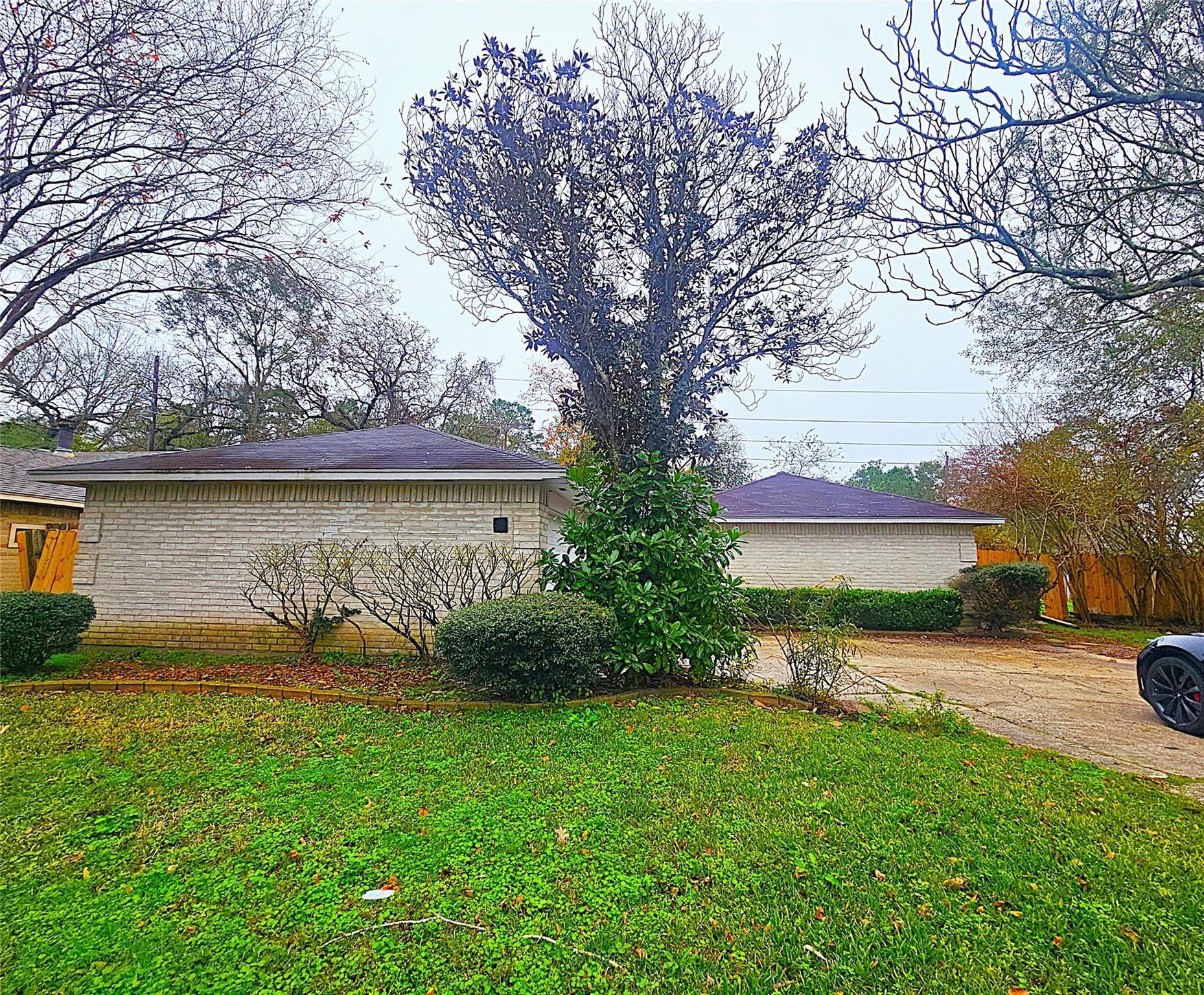 6402 Barrygate Drive, Spring, TX 77373