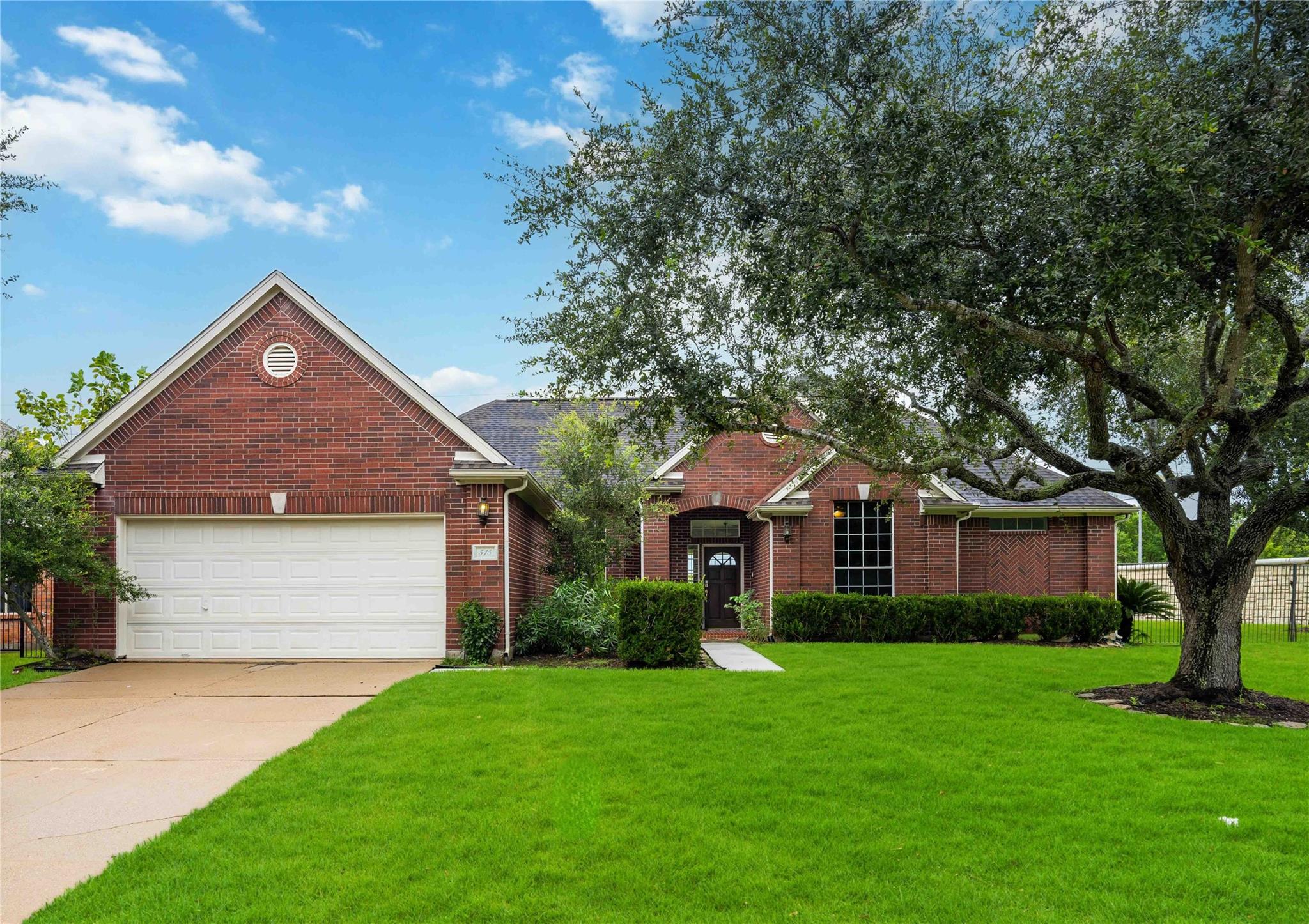 515 Arbor Court — photo