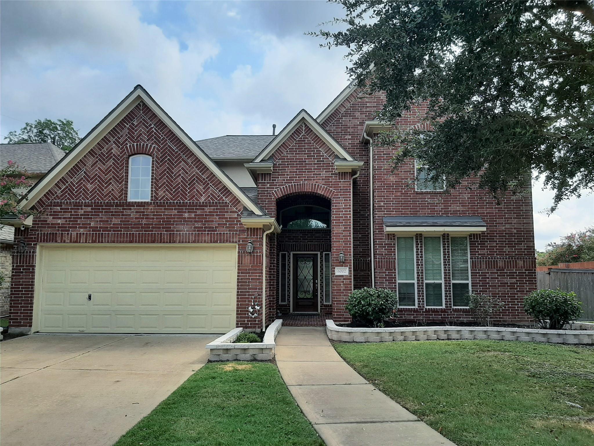 6002 Mangrove Falls Court — photo