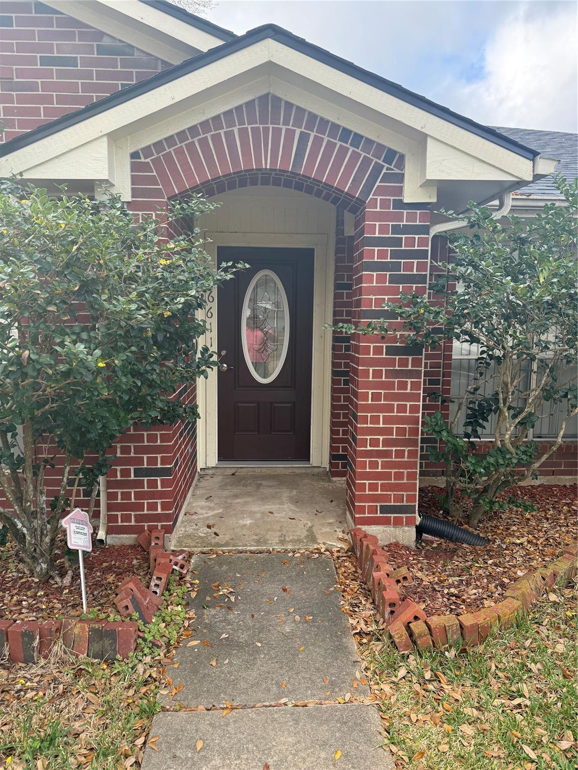16611 Parliament Dr — photo