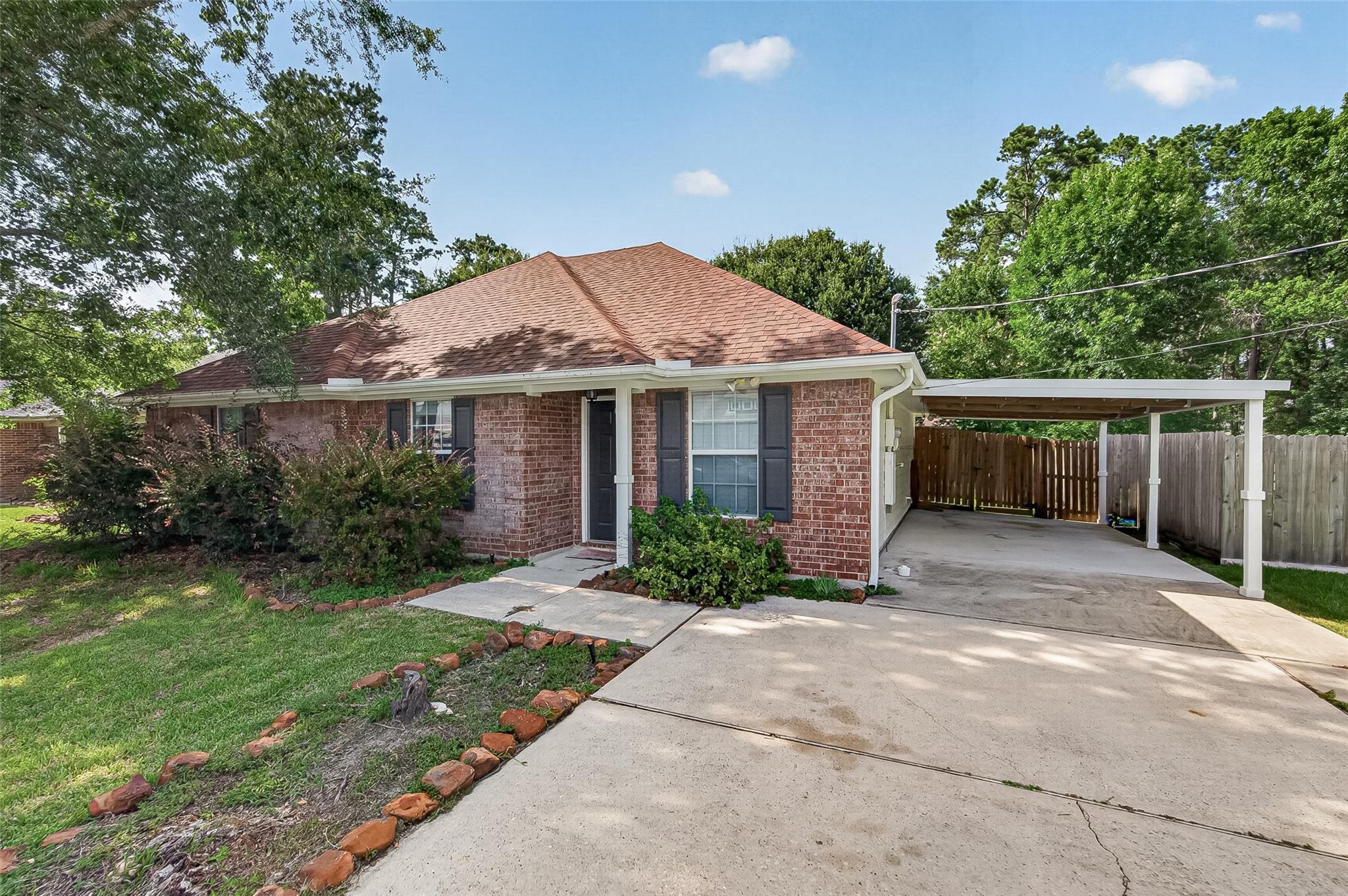 720 Springwood Drive — photo