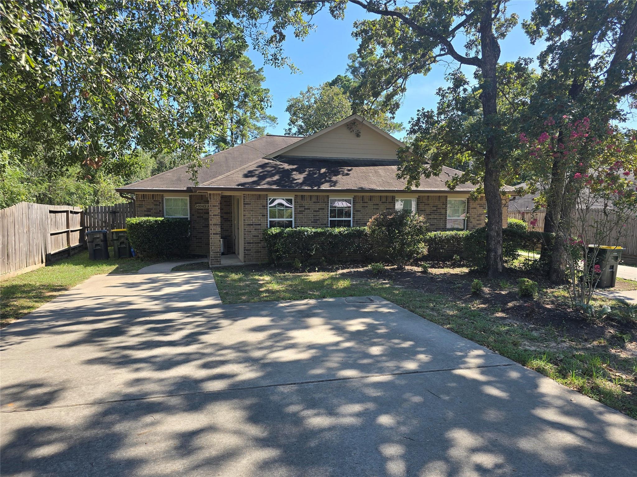 1043 Mann Road #a — photo