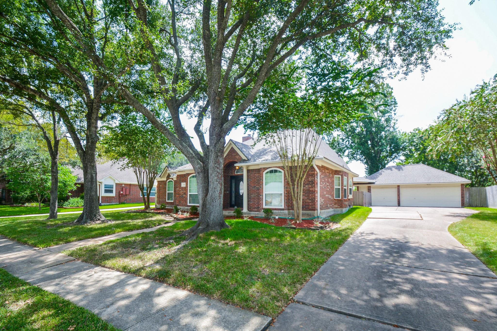 705 Eagle Lakes Drive — photo