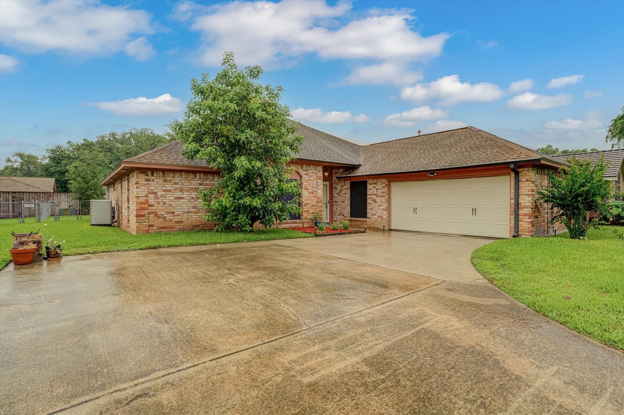 139 Spanish Moss Lane — photo