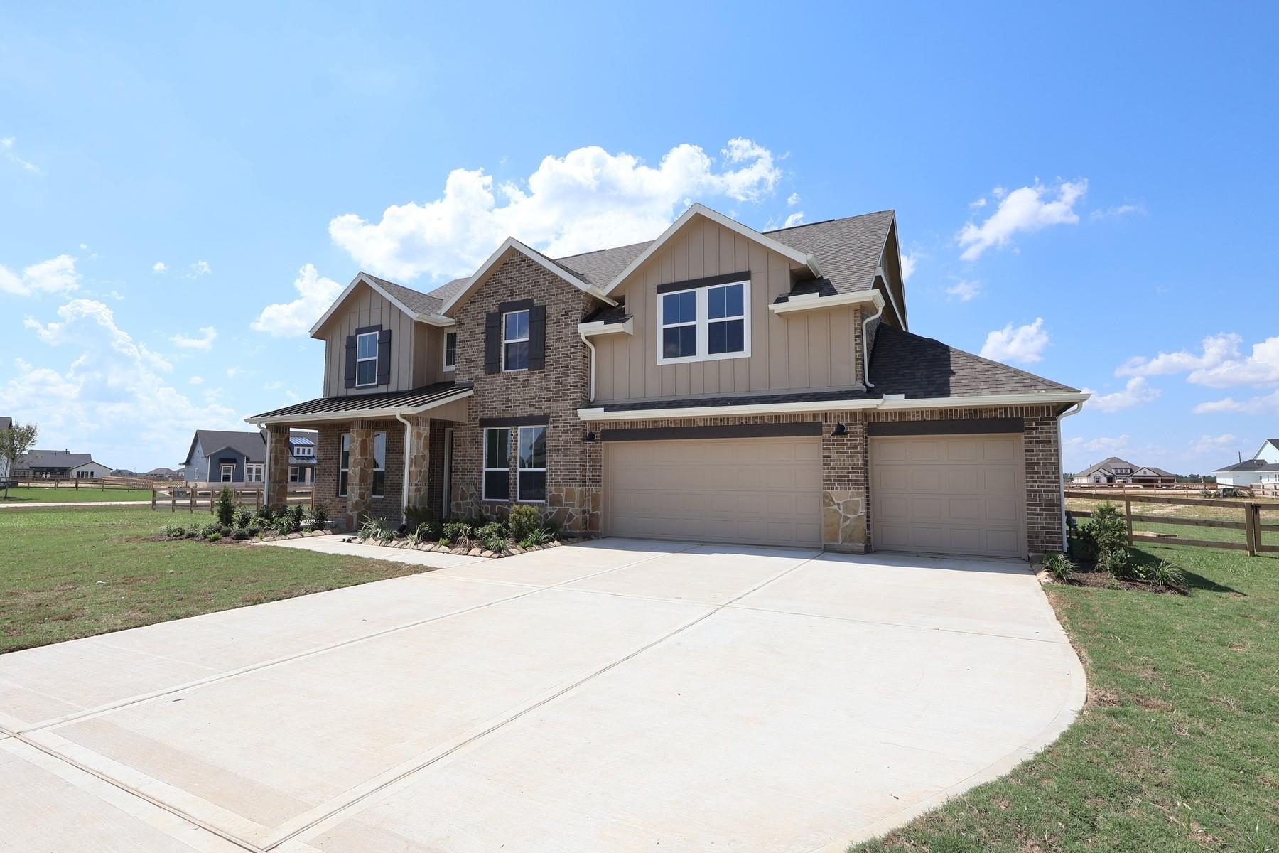 5042 Bluebell Way — photo