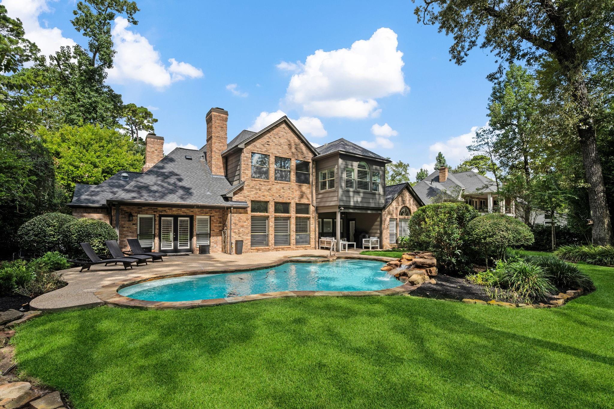 43 Firefall Court — photo