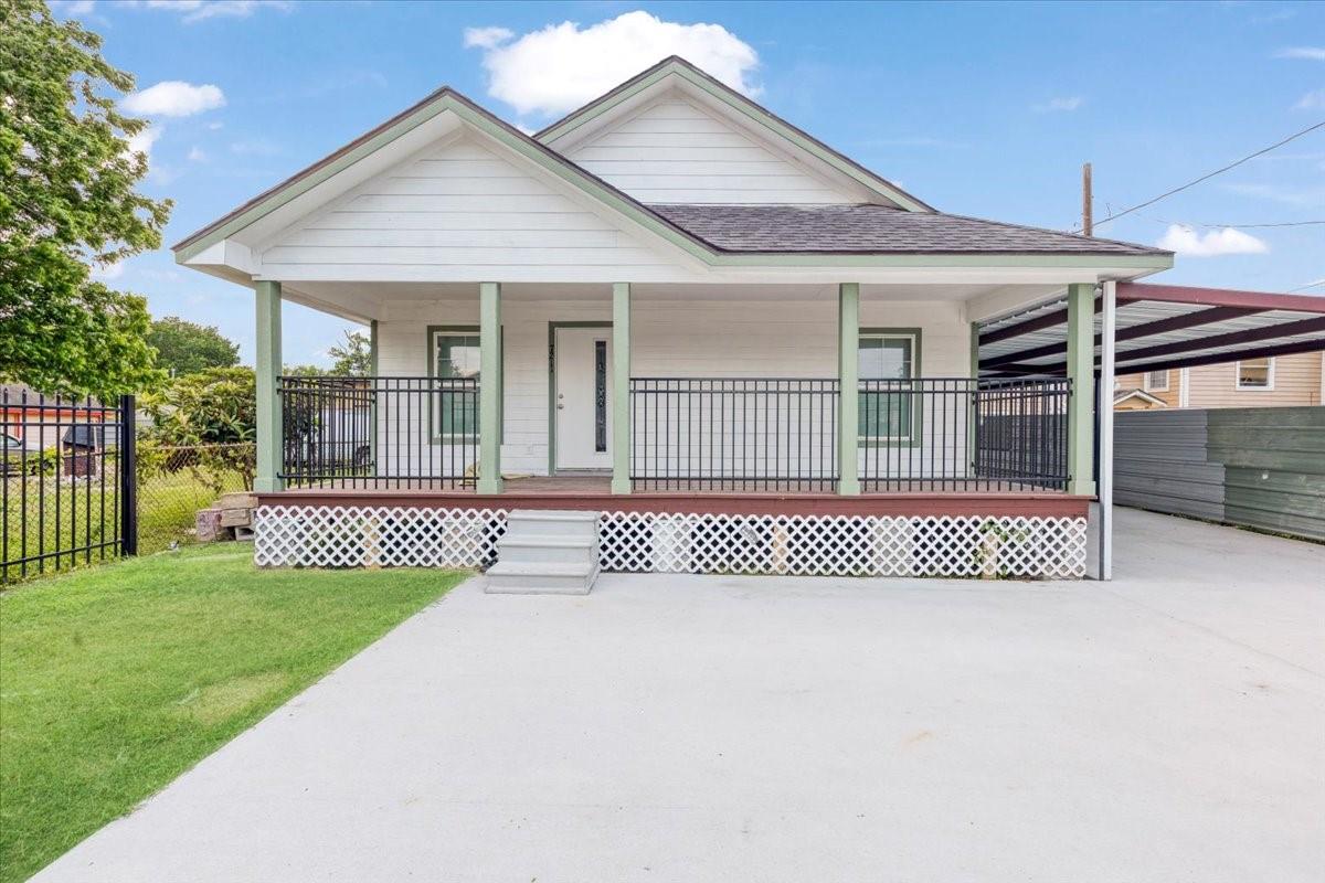7211 Boyce Street — photo