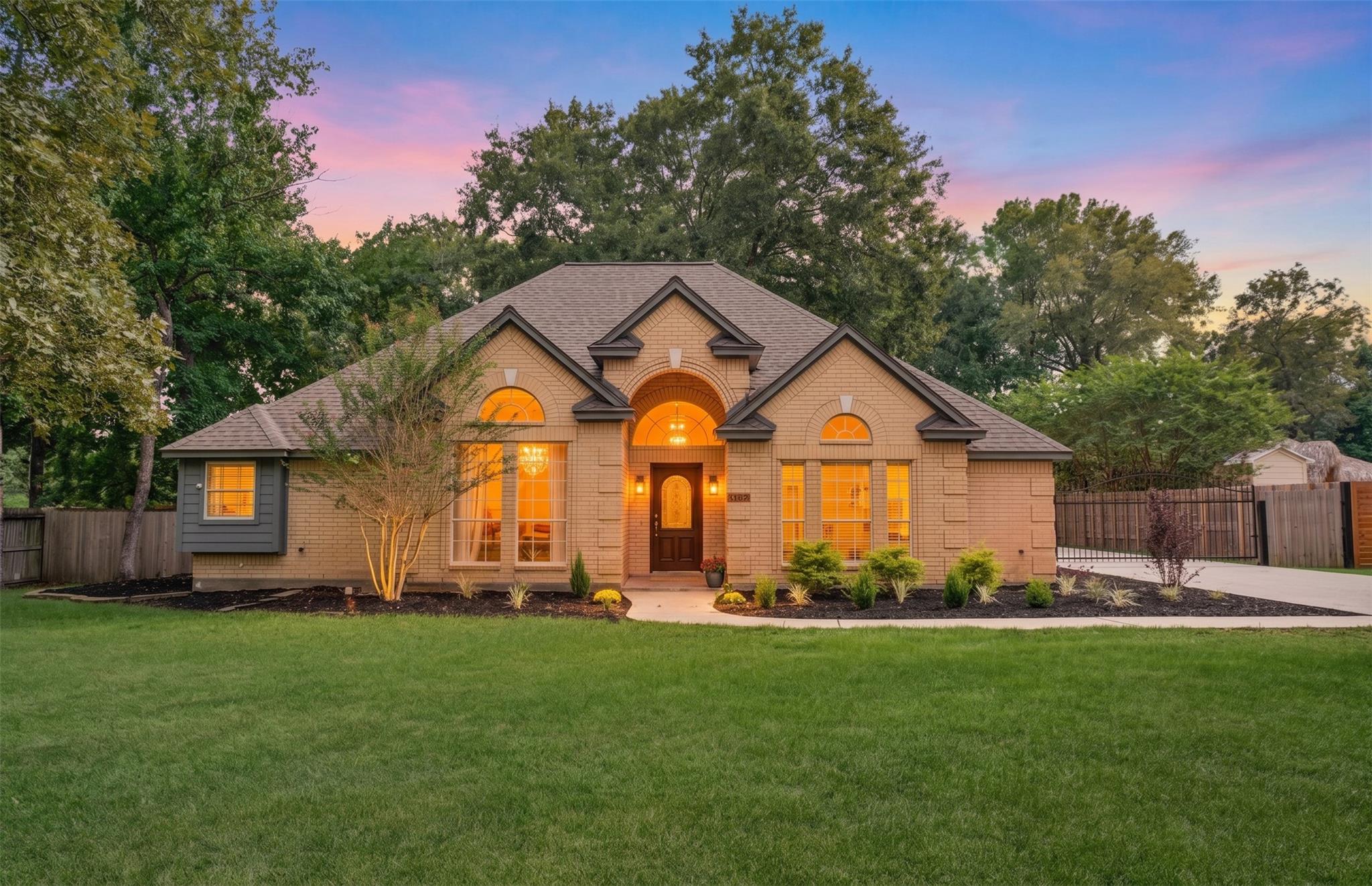 1107 Chateau Woods Parkway Drive — photo