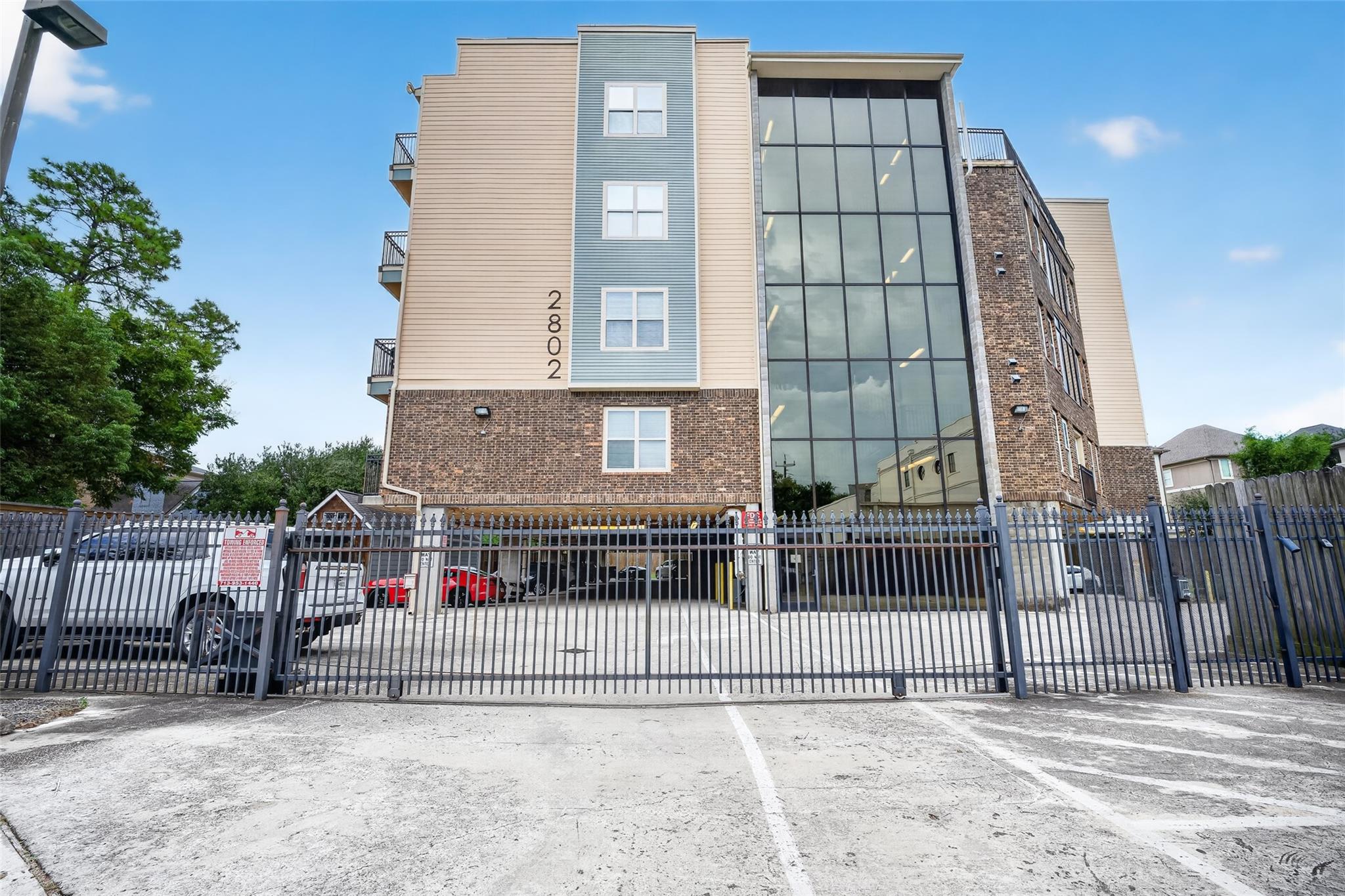 2802 Morrison Street #210 — photo