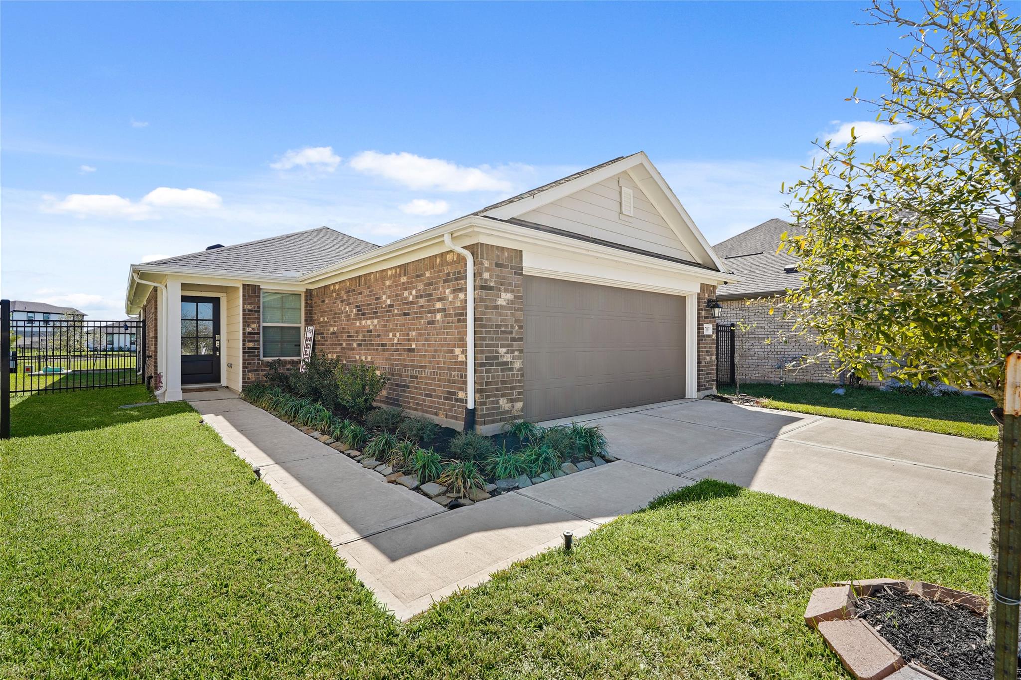 27007 Blue Pool Drive — photo