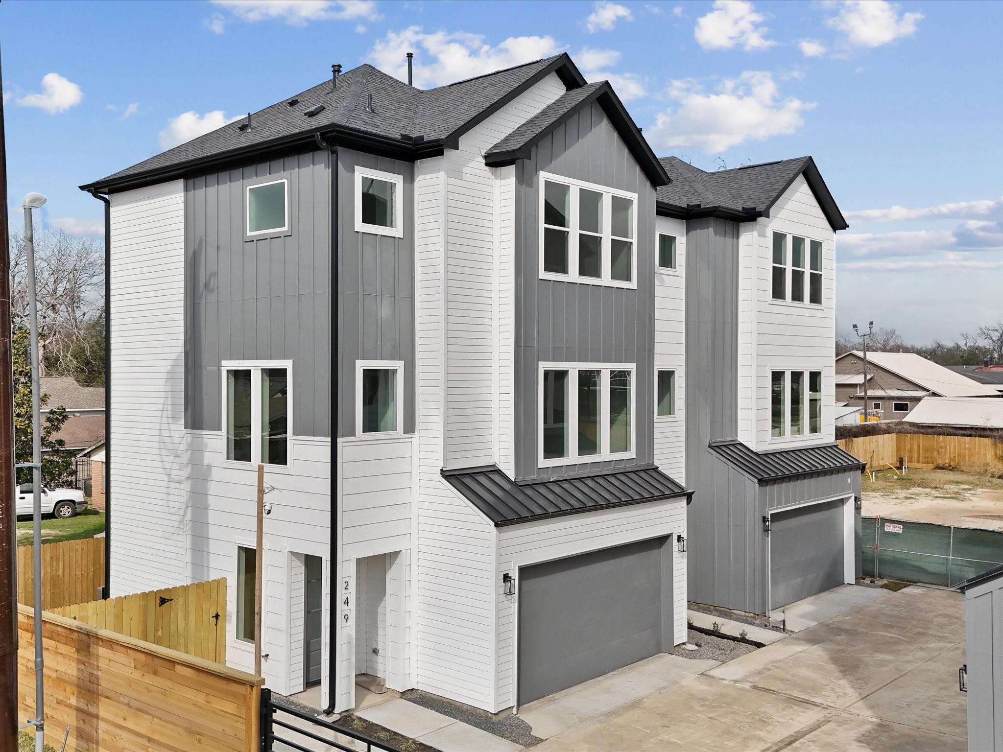 253 De Boll Street — photo