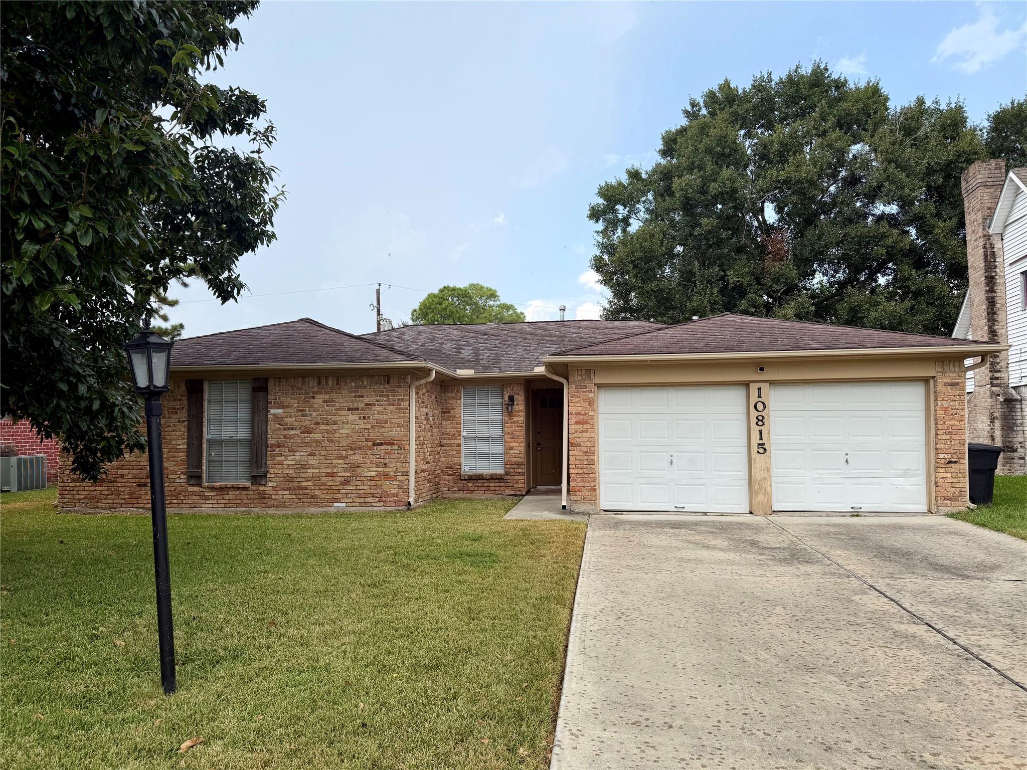 10815 Sagecrest Lane — photo