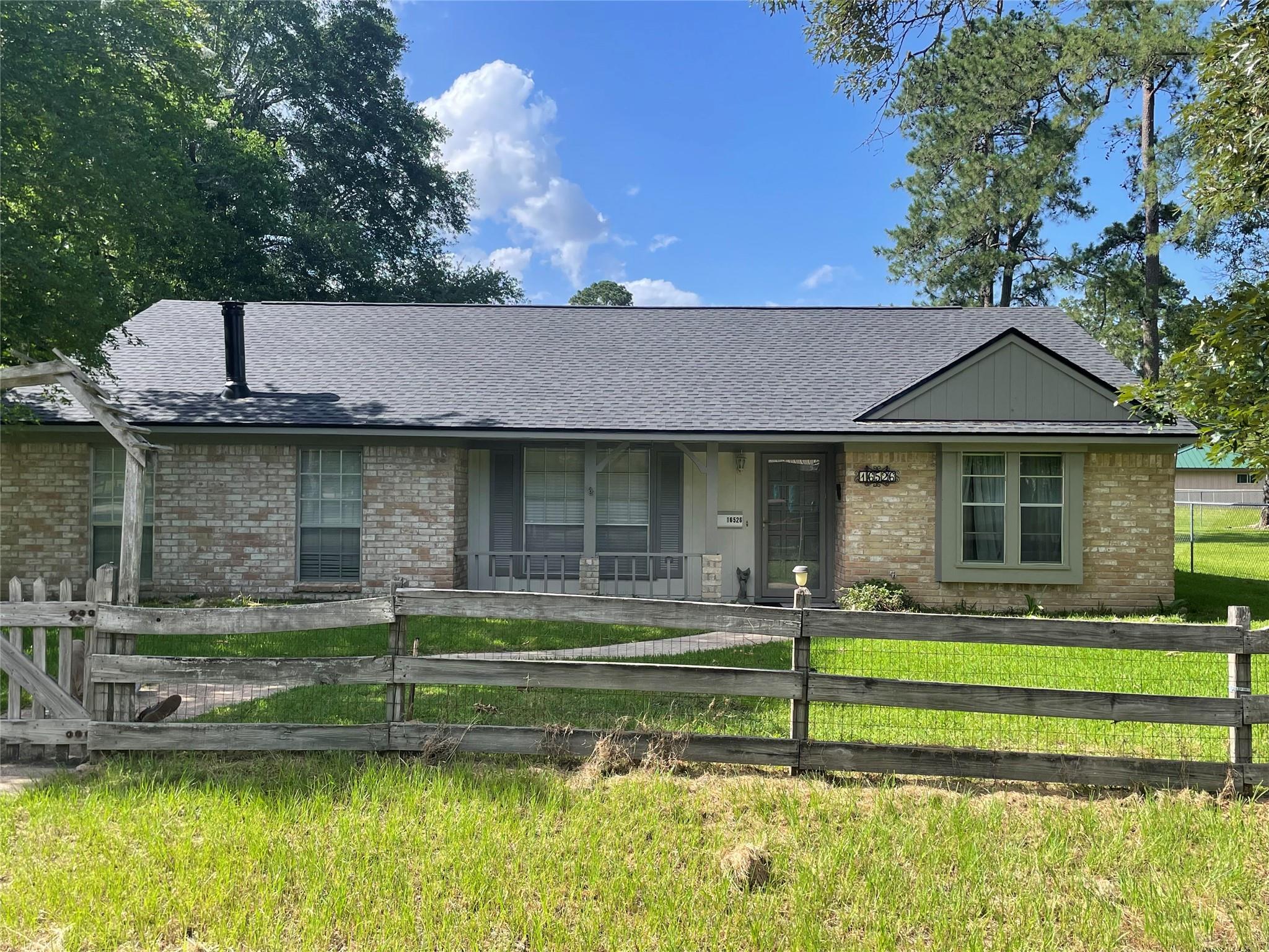 16526 Walnut Springs Lane — photo