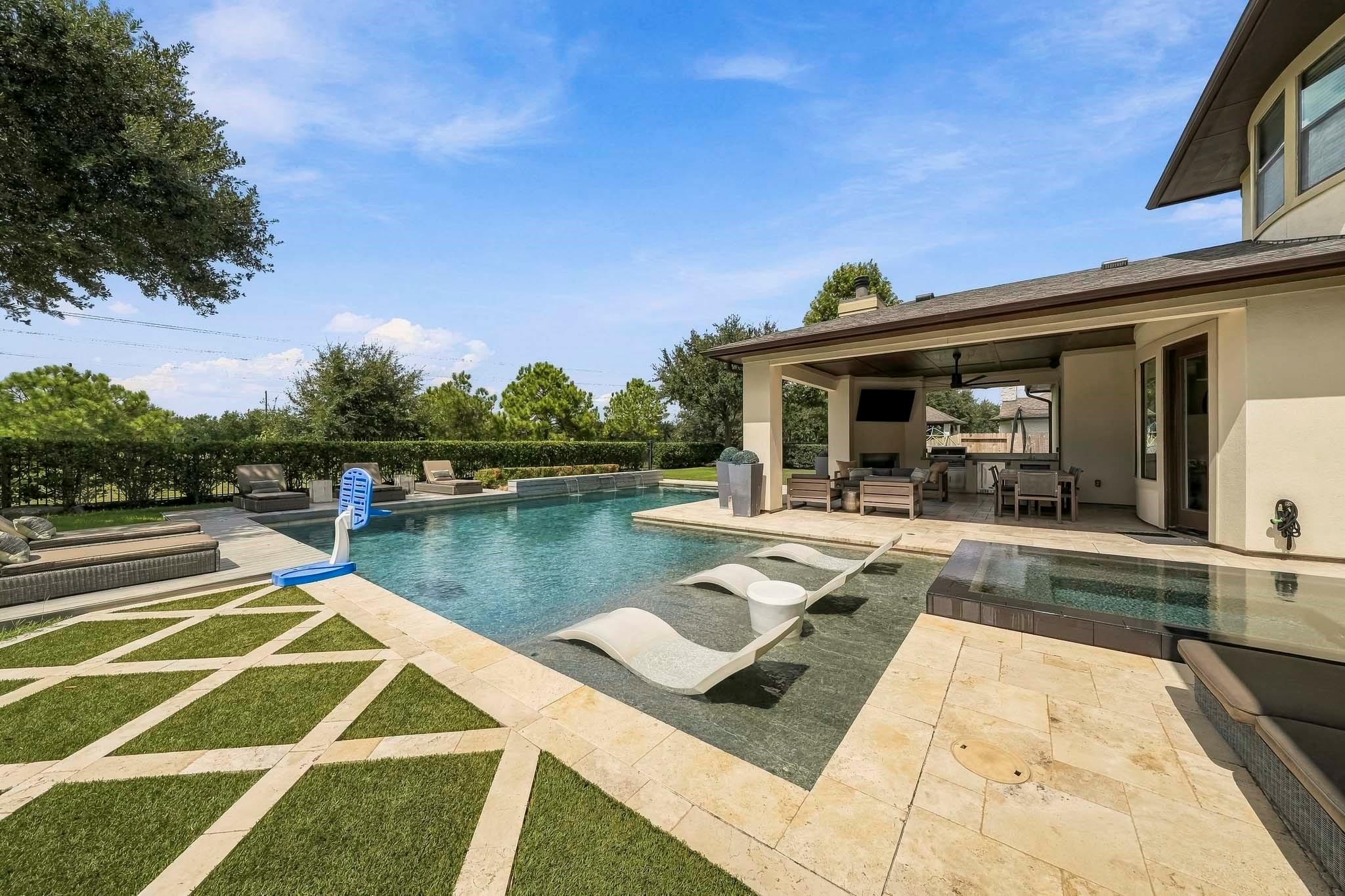 10607 Pebblecreek Crossing — photo