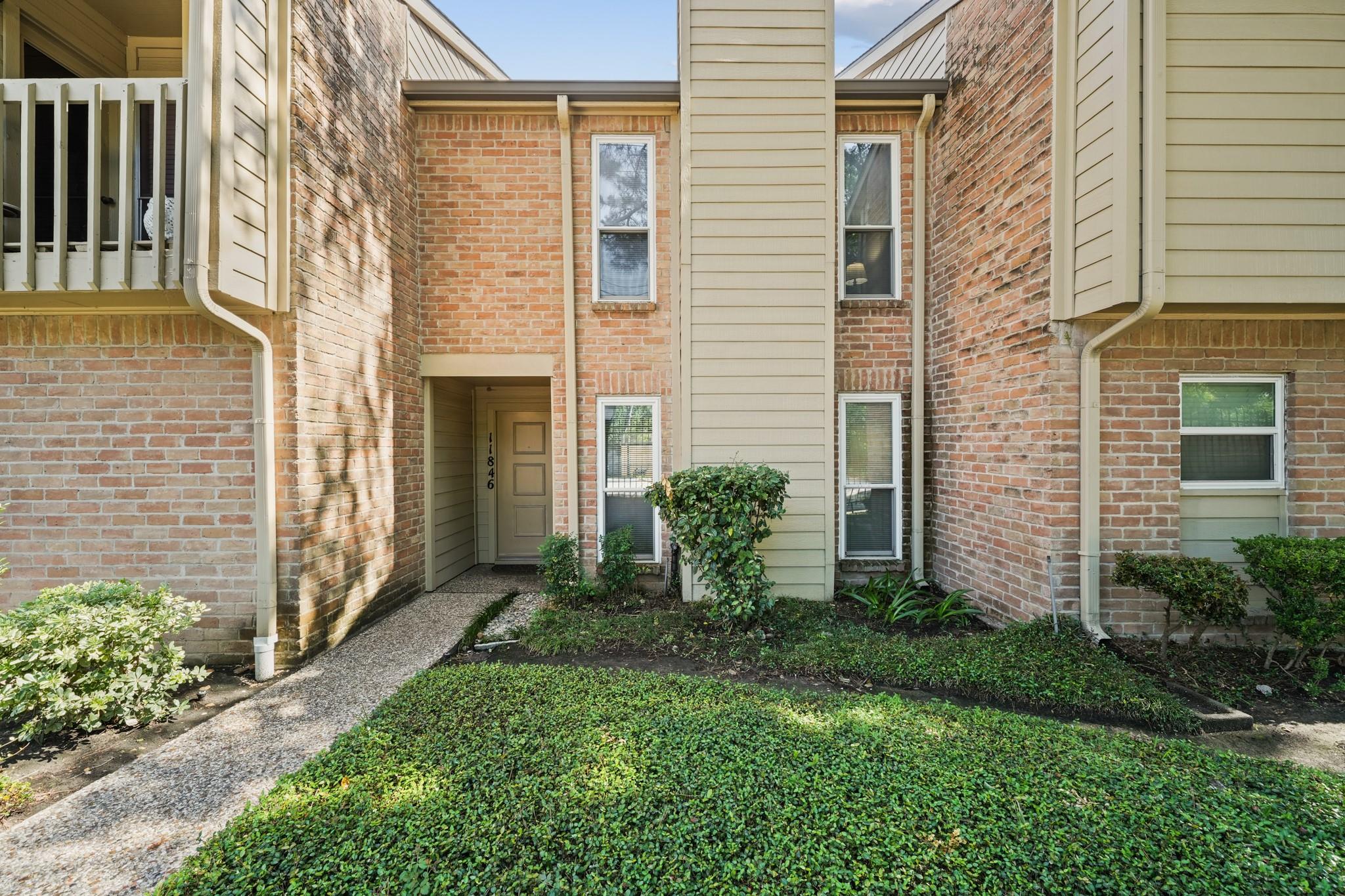 11846 Barryknoll Lane #5 — photo