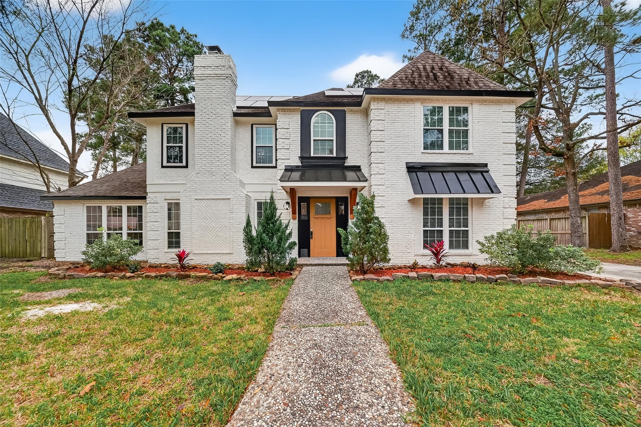 2402 Oak Shores Drive — photo