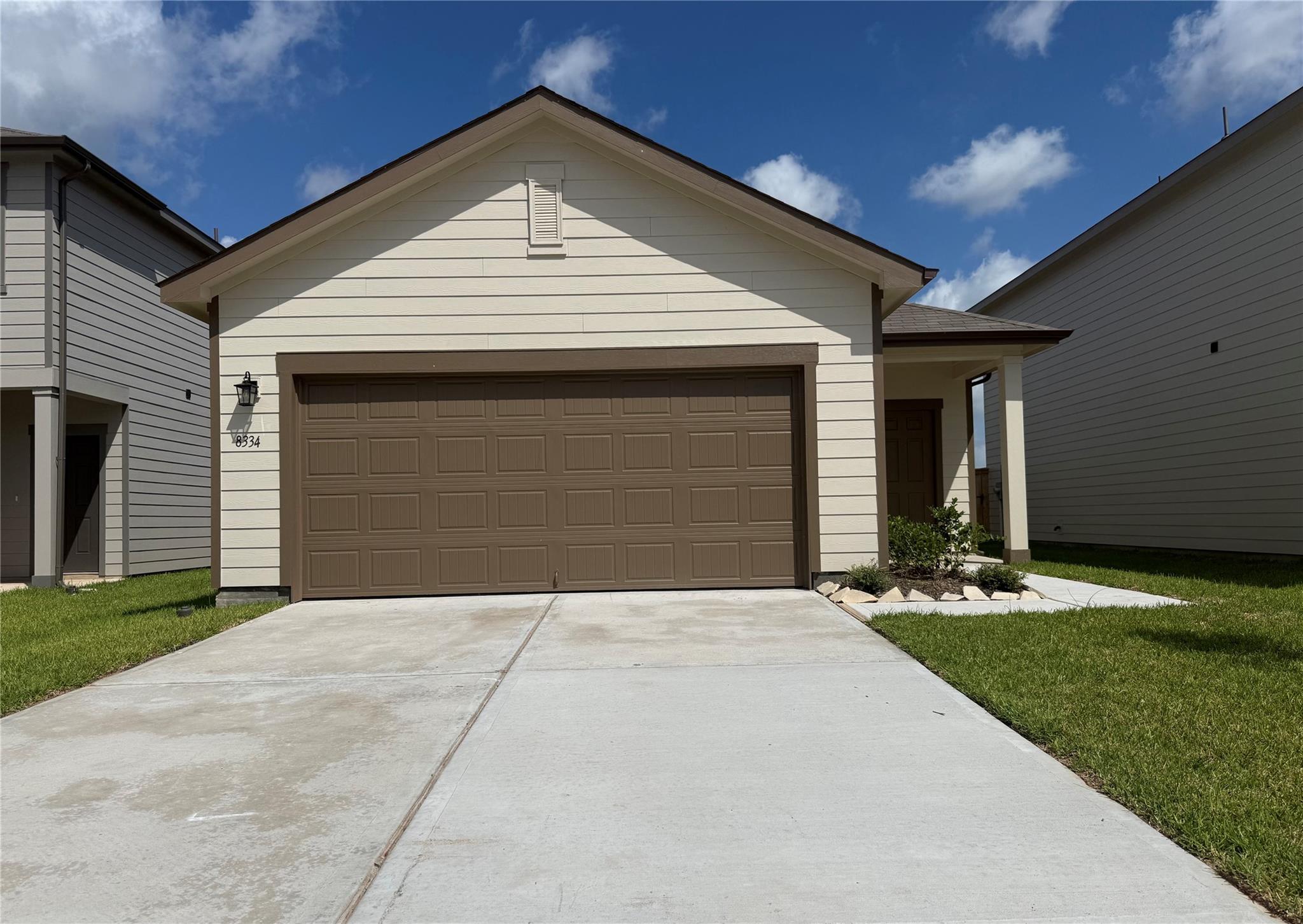 8334 Vacek Crossing Way — photo
