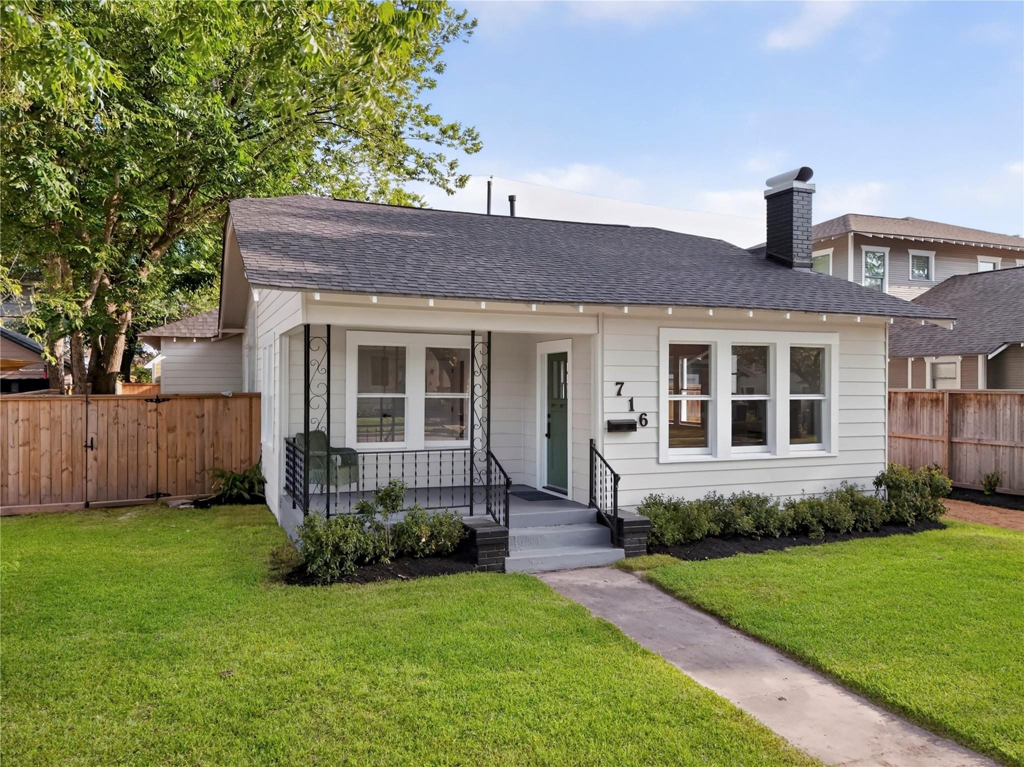 716 W Cottage Street — photo