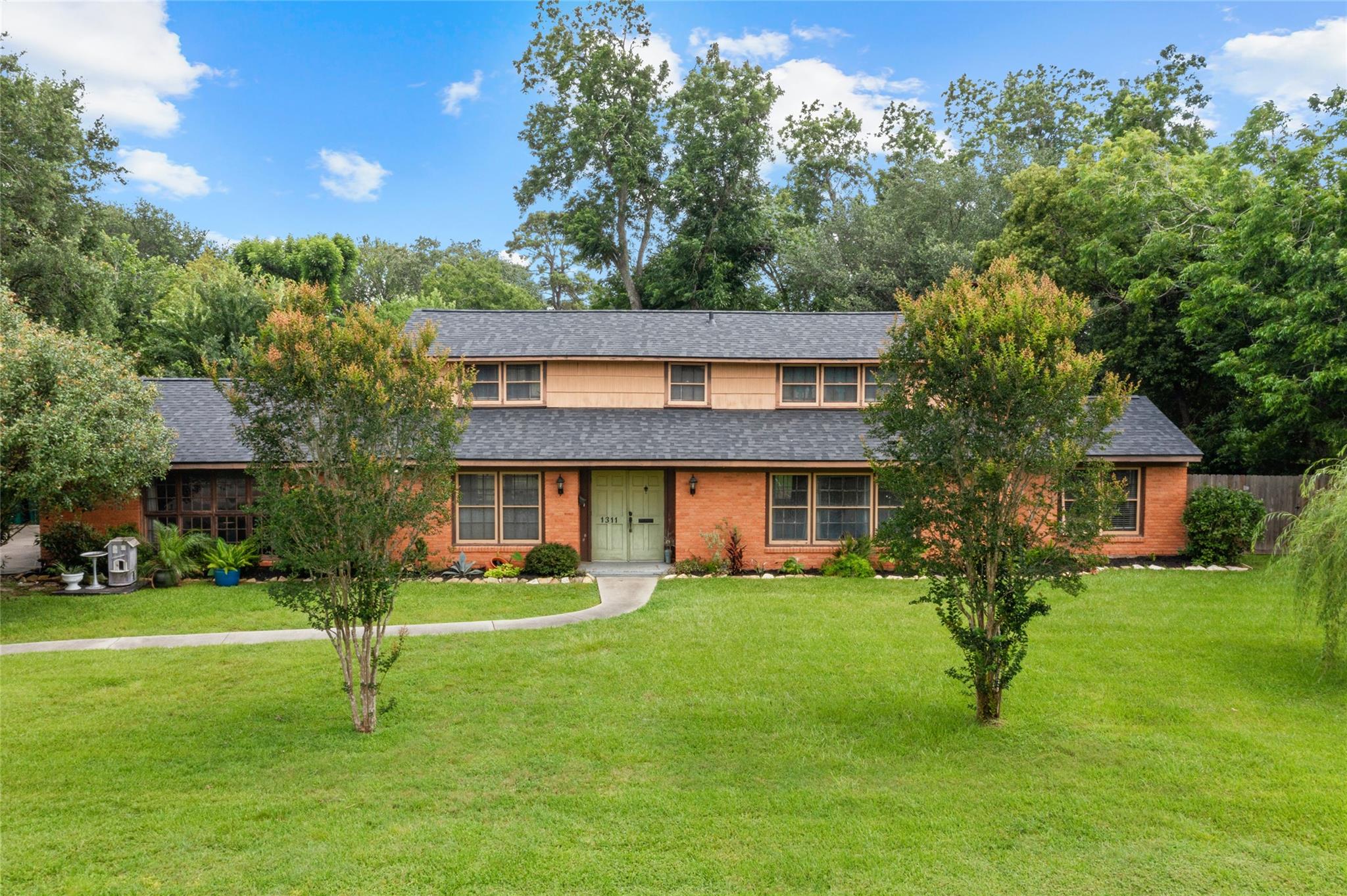 1311 Lamar Drive — photo