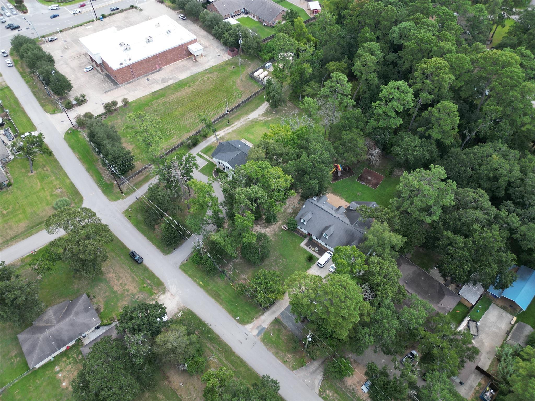 29902 E Hawthorne Drive, Spring, TX 77386 — photo 2
