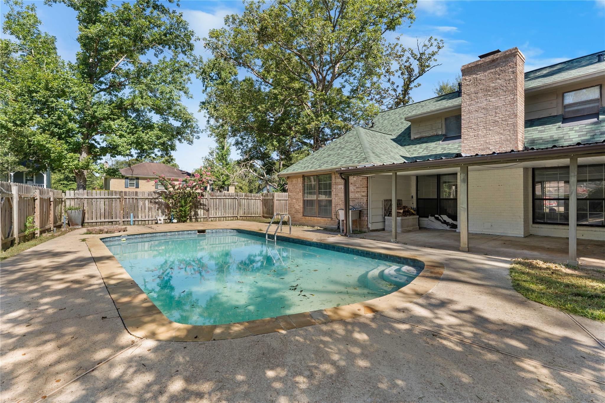 550 Gunston Court — photo