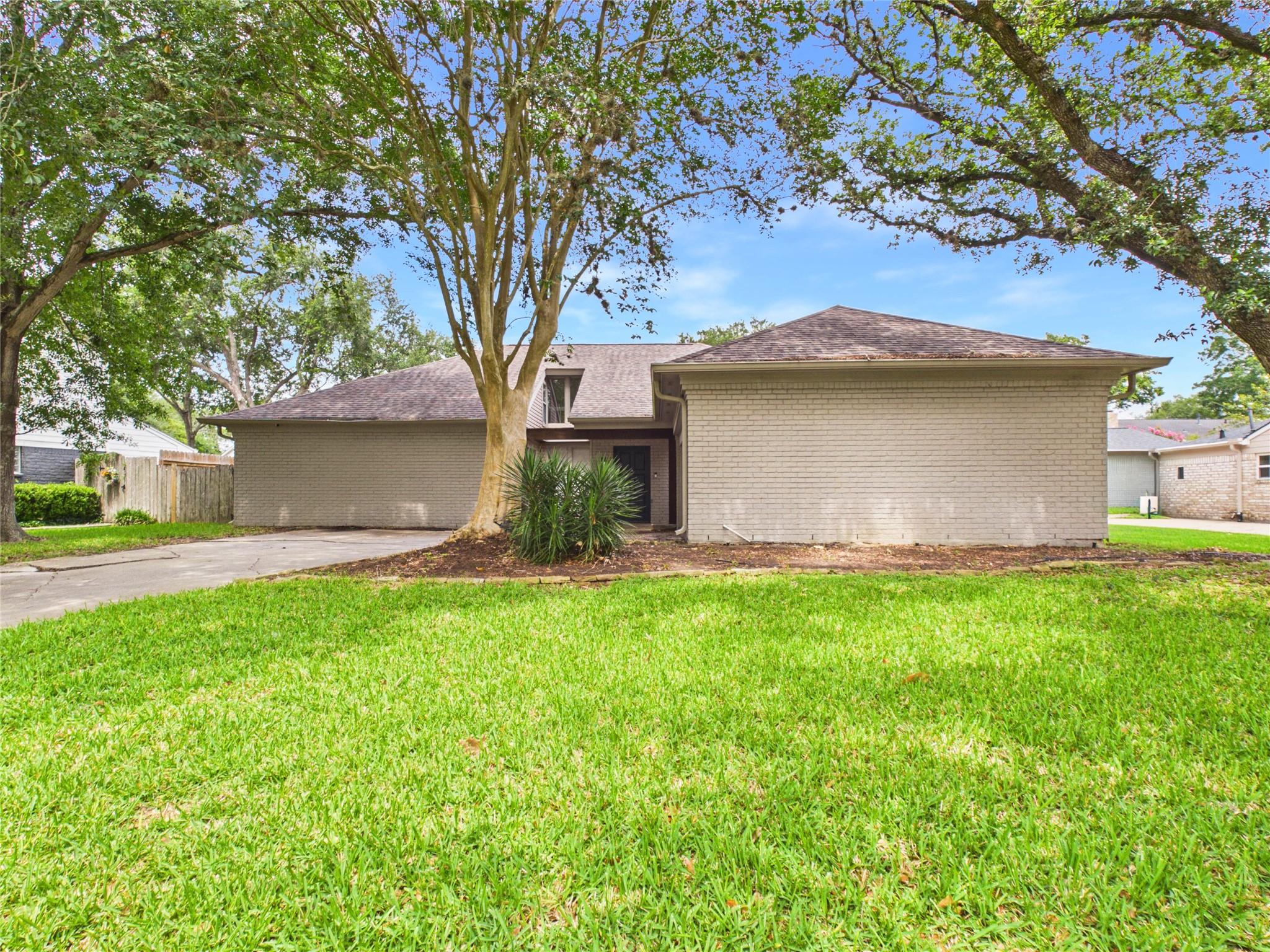 1010 Baronridge Drive — photo
