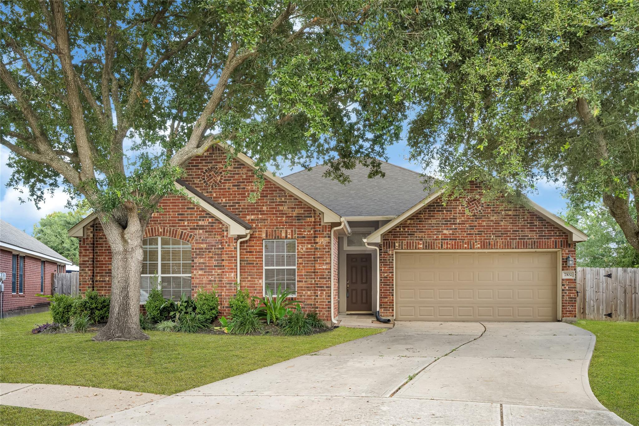 7102 Hollow Field Lane — photo