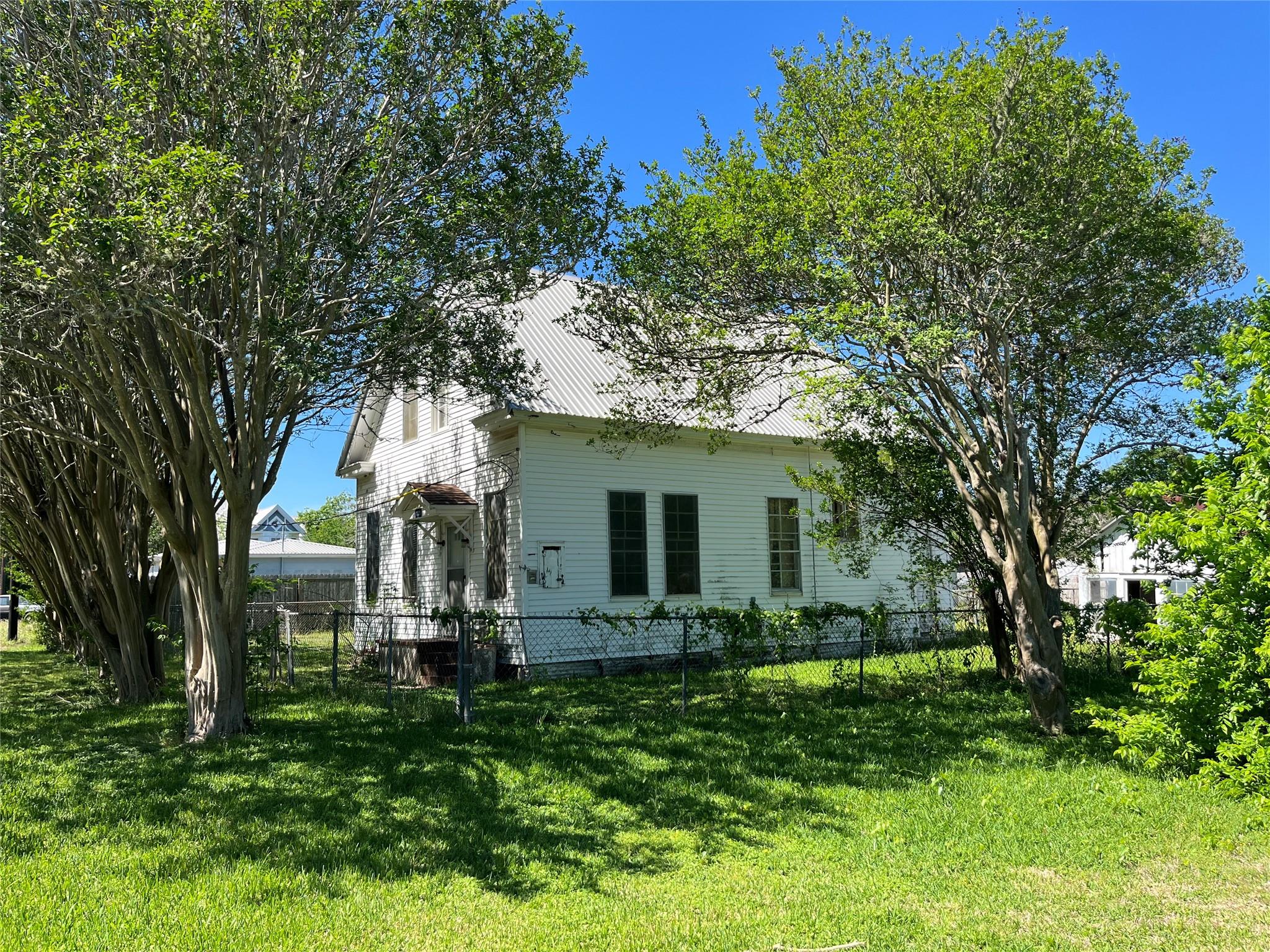 223 Walnut Street — photo