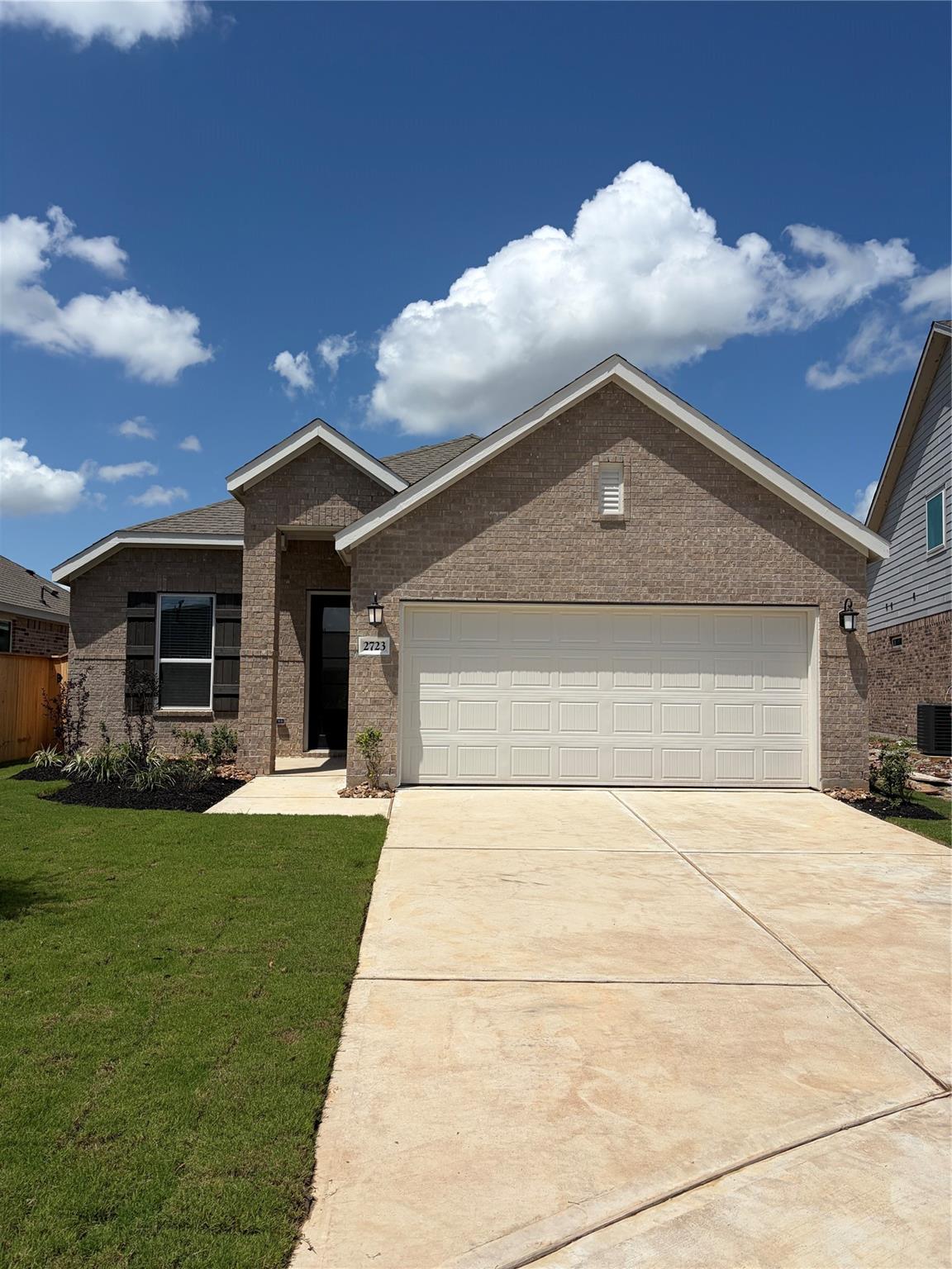 2723 Pueblo Falls Drive — photo