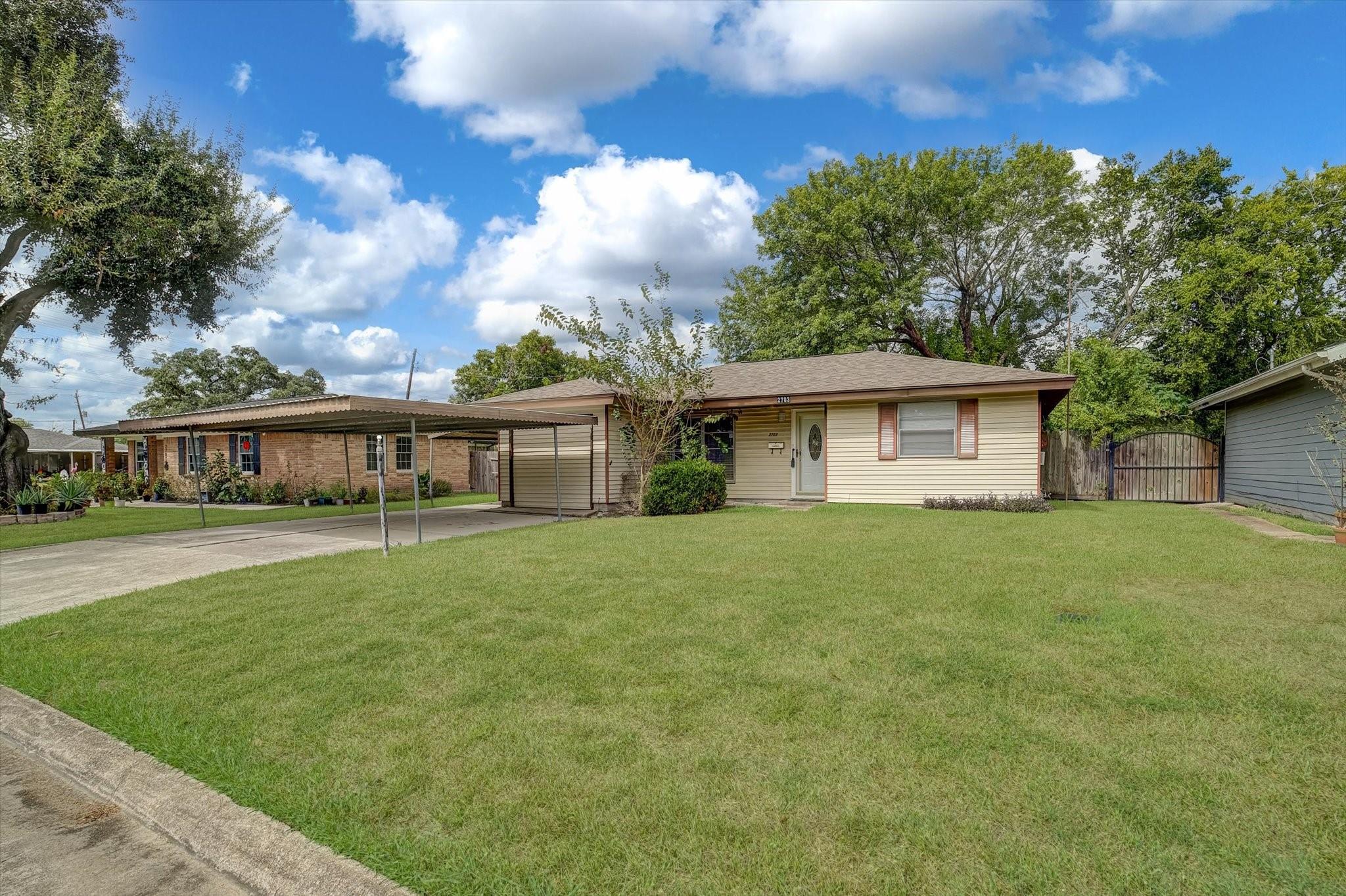 2703 Morningside Lane — photo