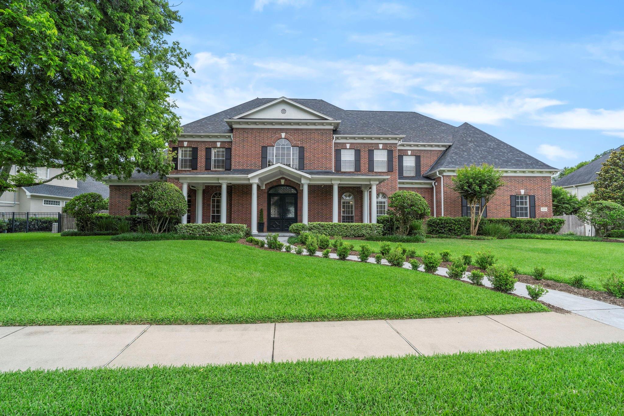 8214 Forest Gate Drive — photo