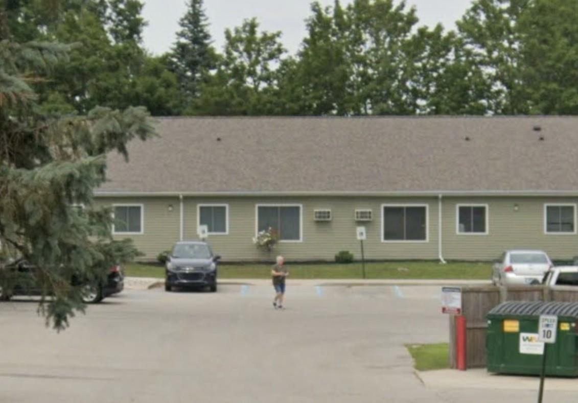 424 W Ave Reed City — photo