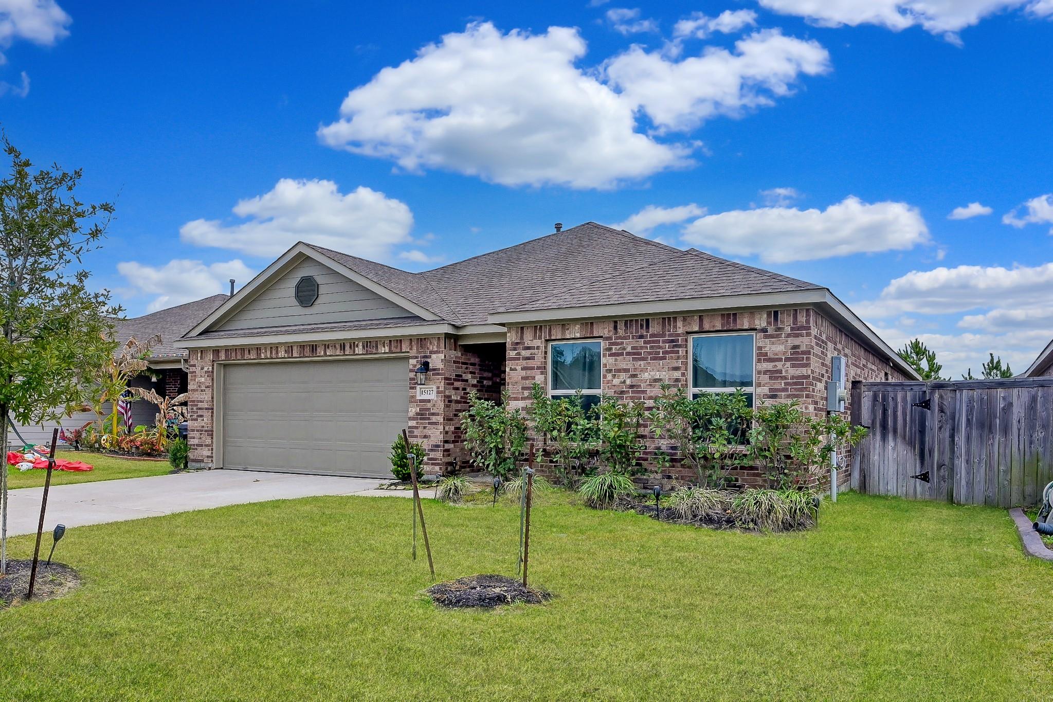 15127 Willow Tree Lane — photo