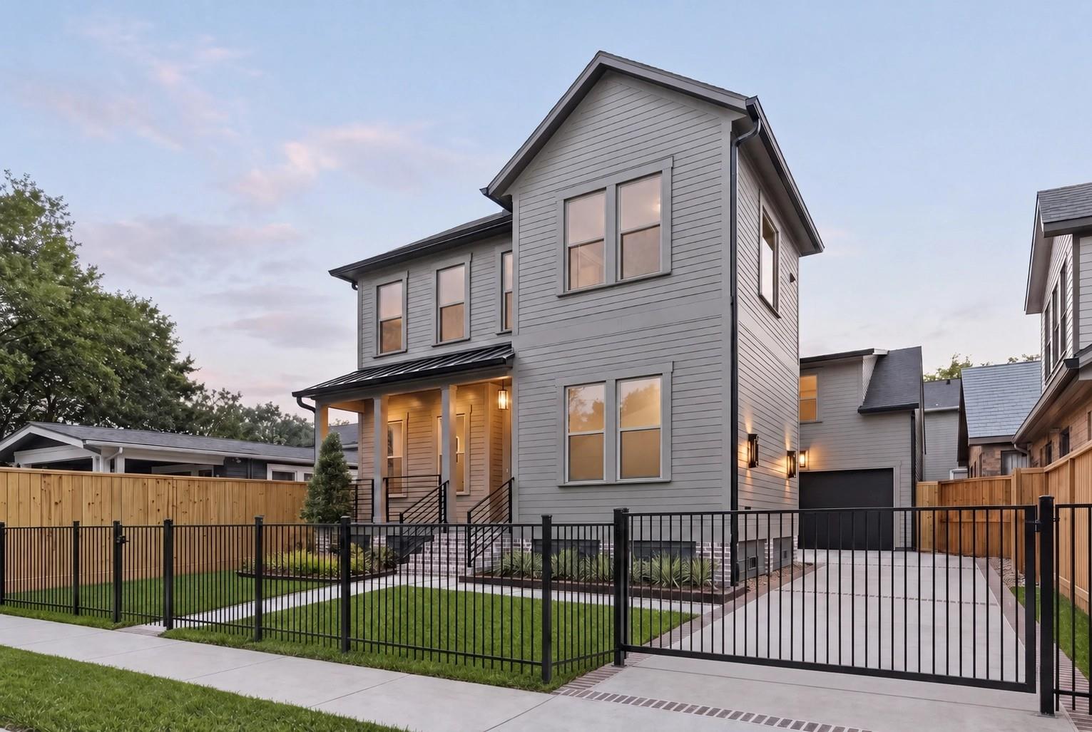3115 Beauchamp Street — photo
