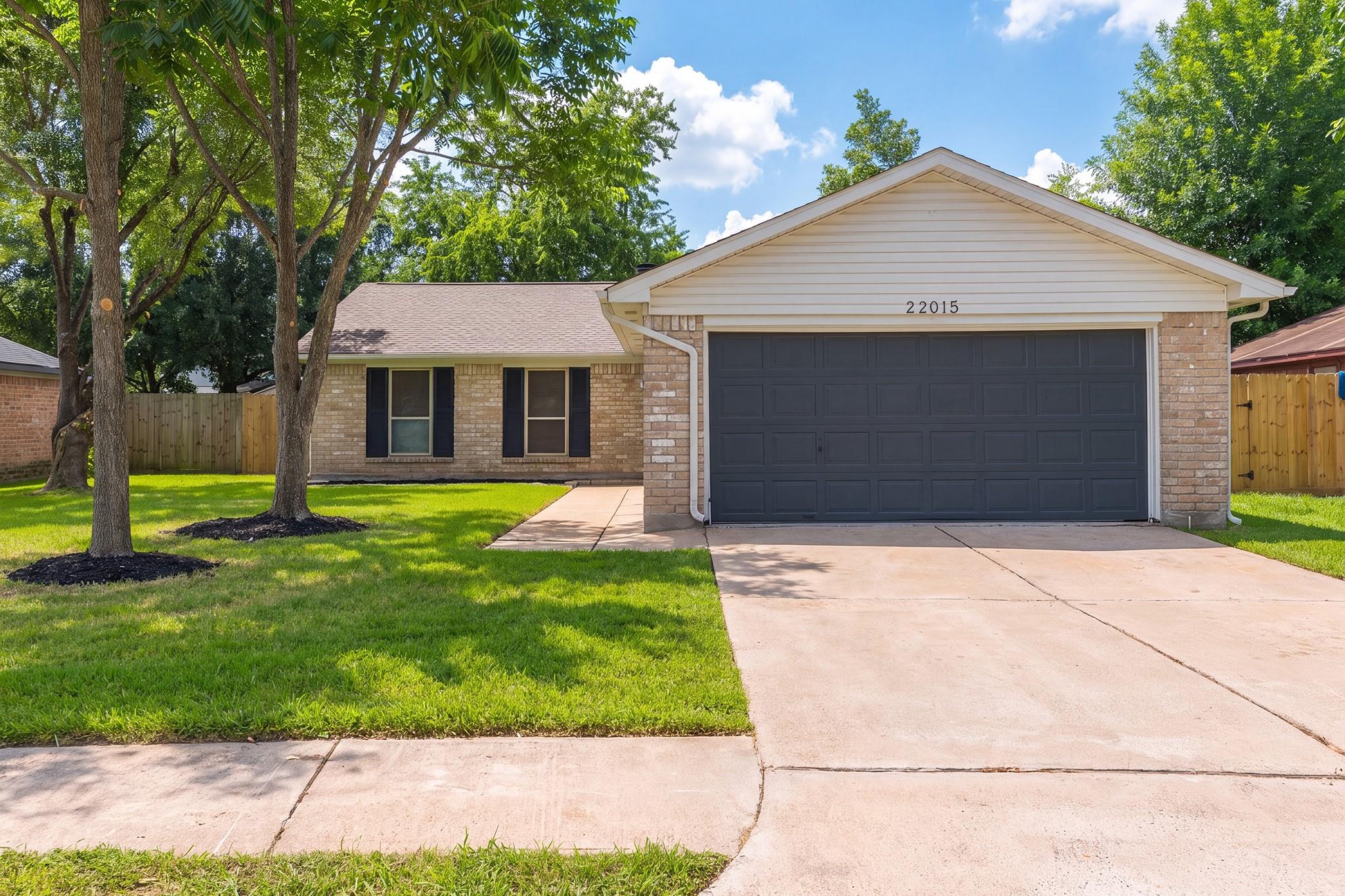 22015 Singing Spurs Drive — photo