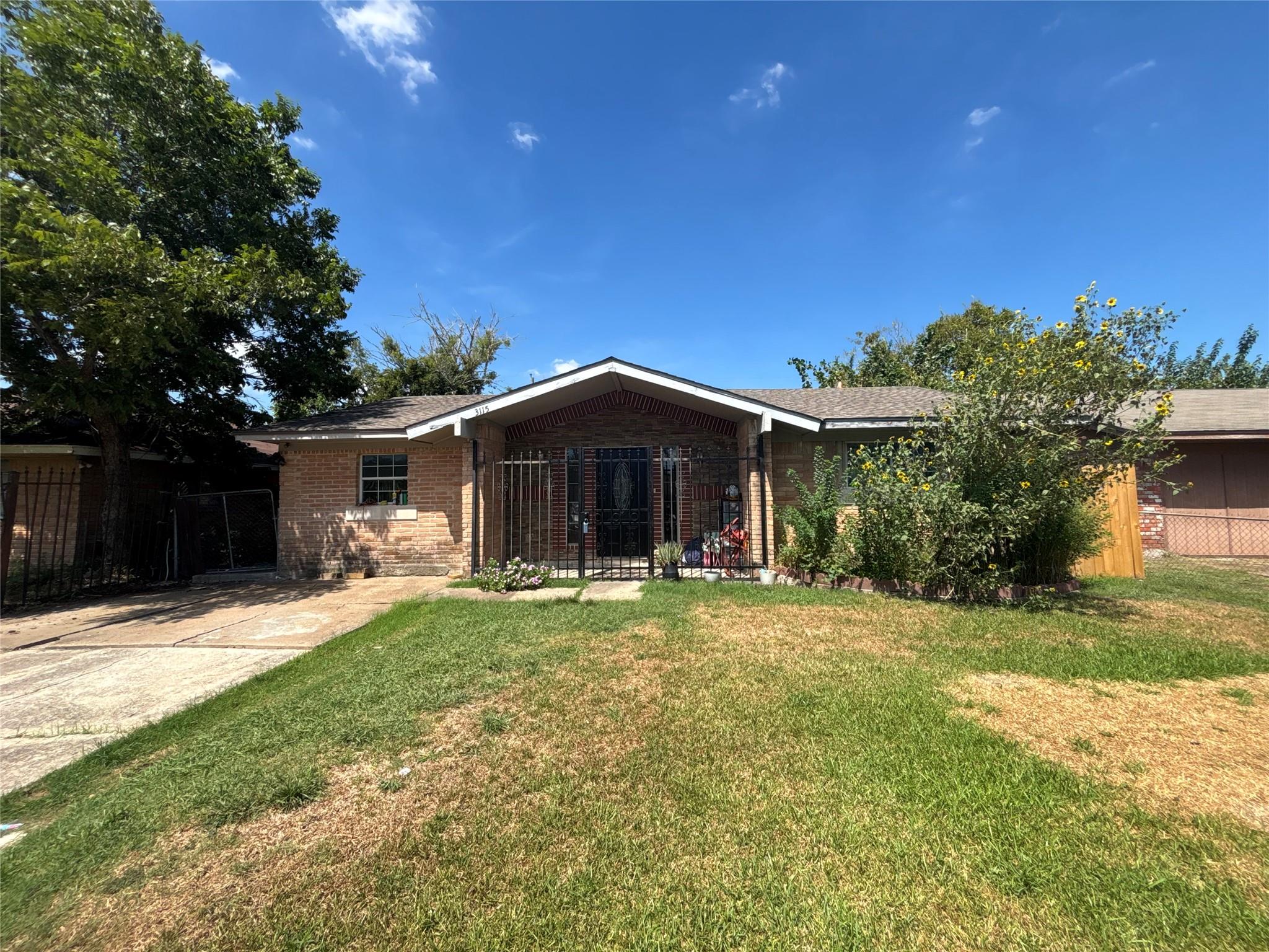 3115 Hartsville Rd — photo