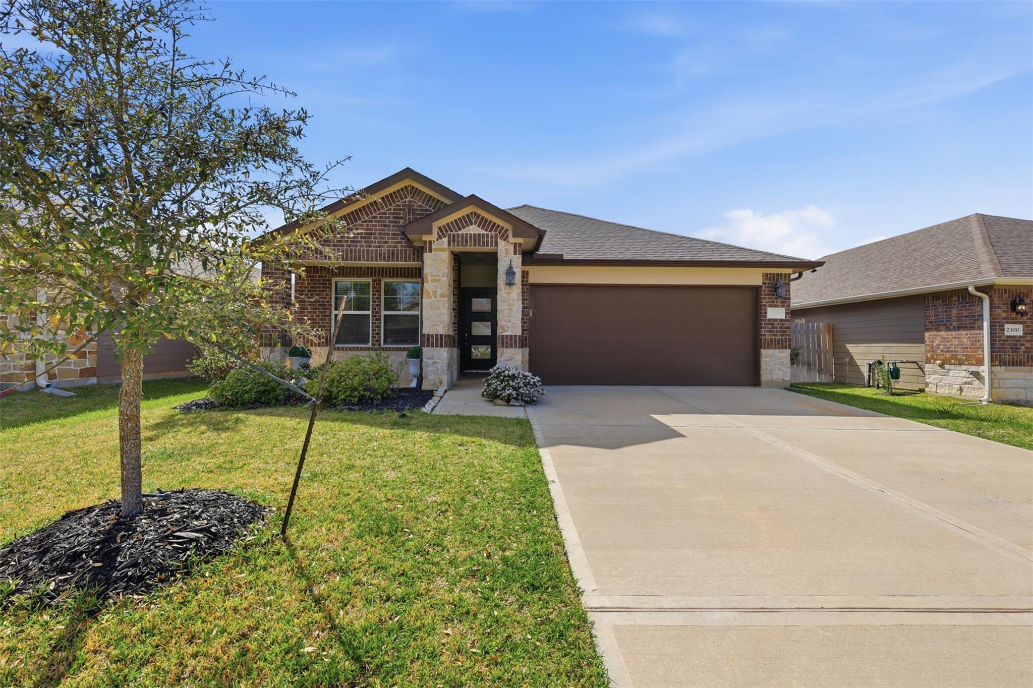 2304 W Winding Pines Drive — photo