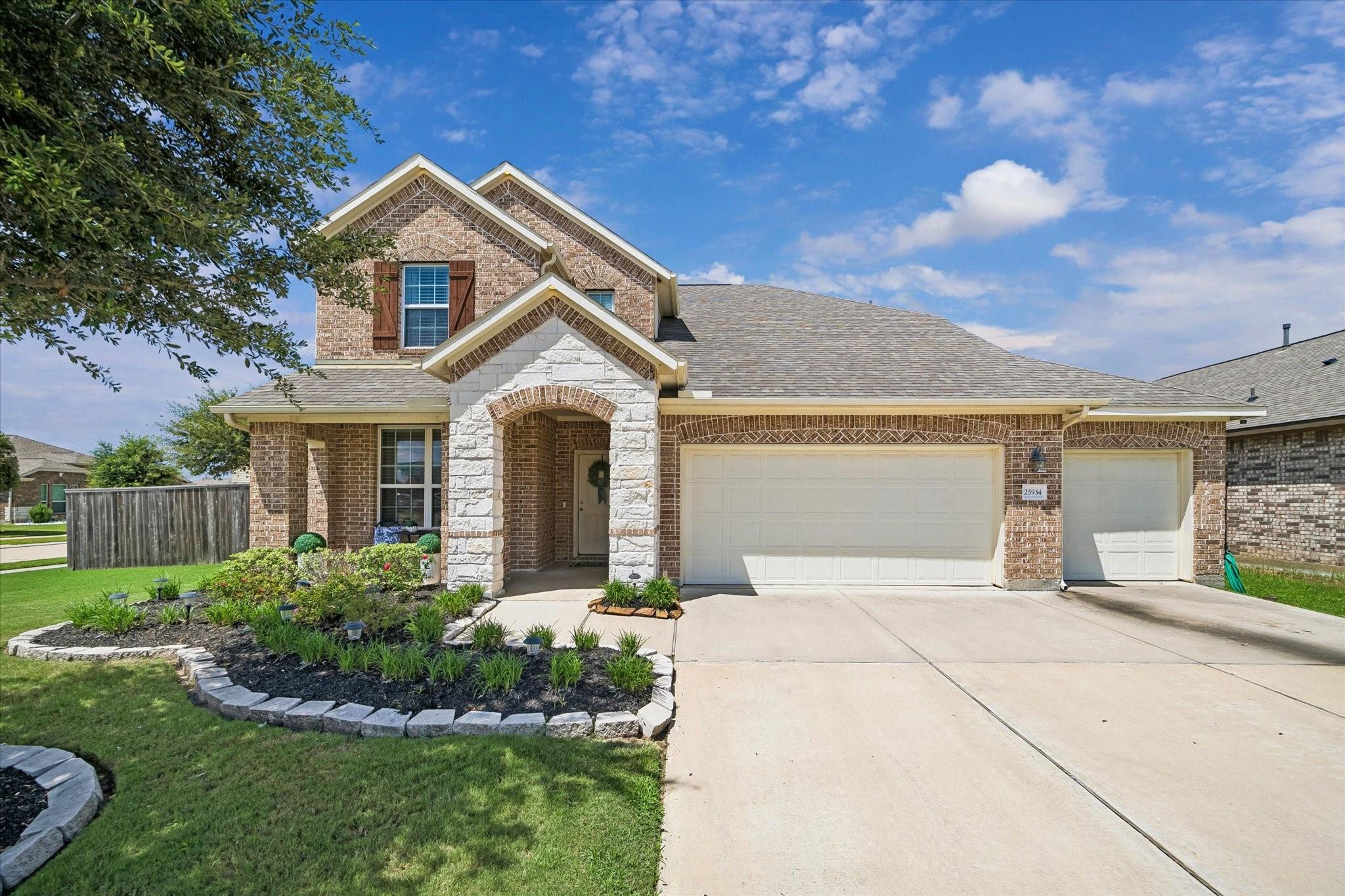 25934 Bronze Oak Court — photo