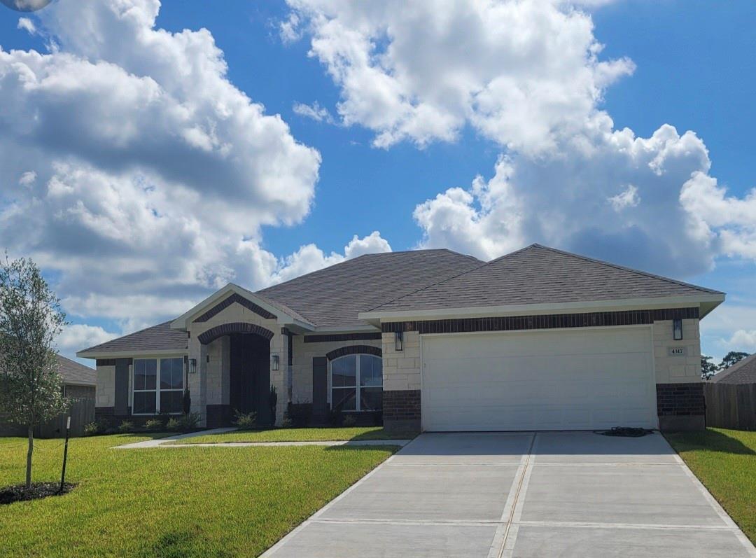 4317 Leslies Way — photo