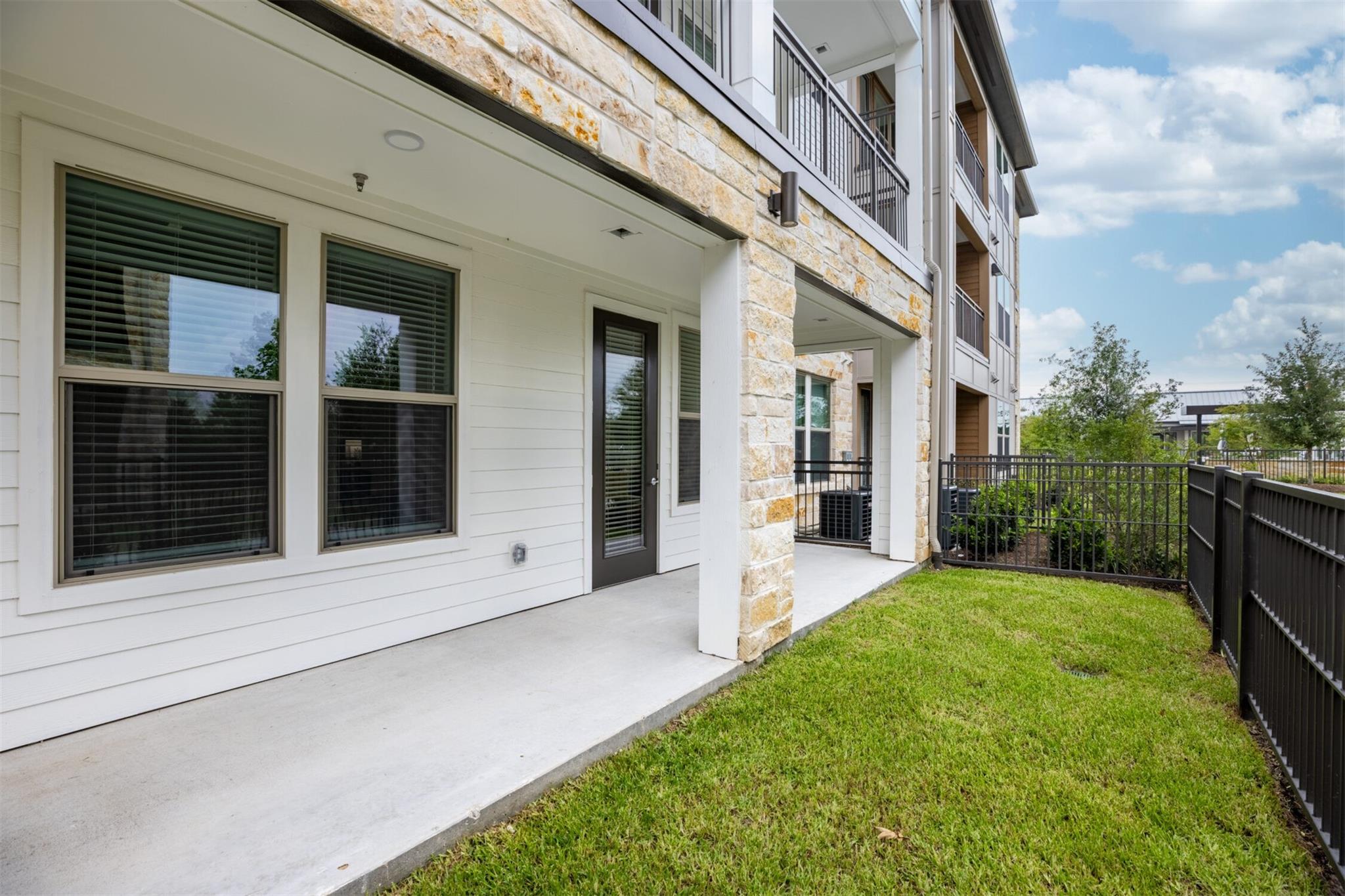 9302 Fry Road B2Y — photo