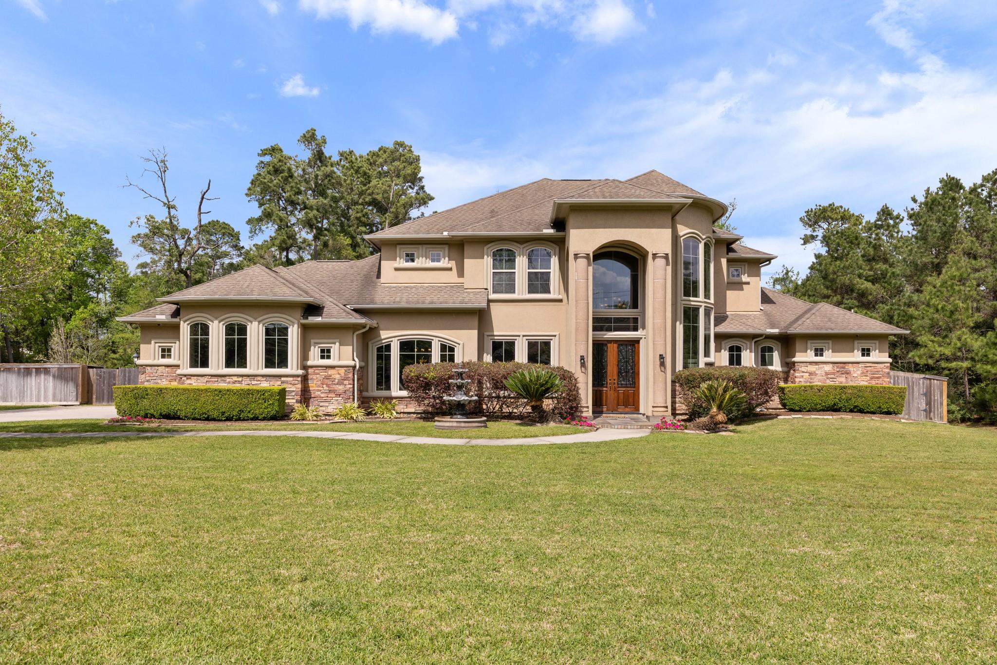 4447 Chateau Creek Way — photo