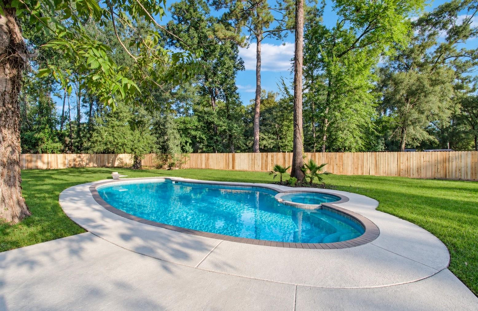16718 Charleston Drive — photo