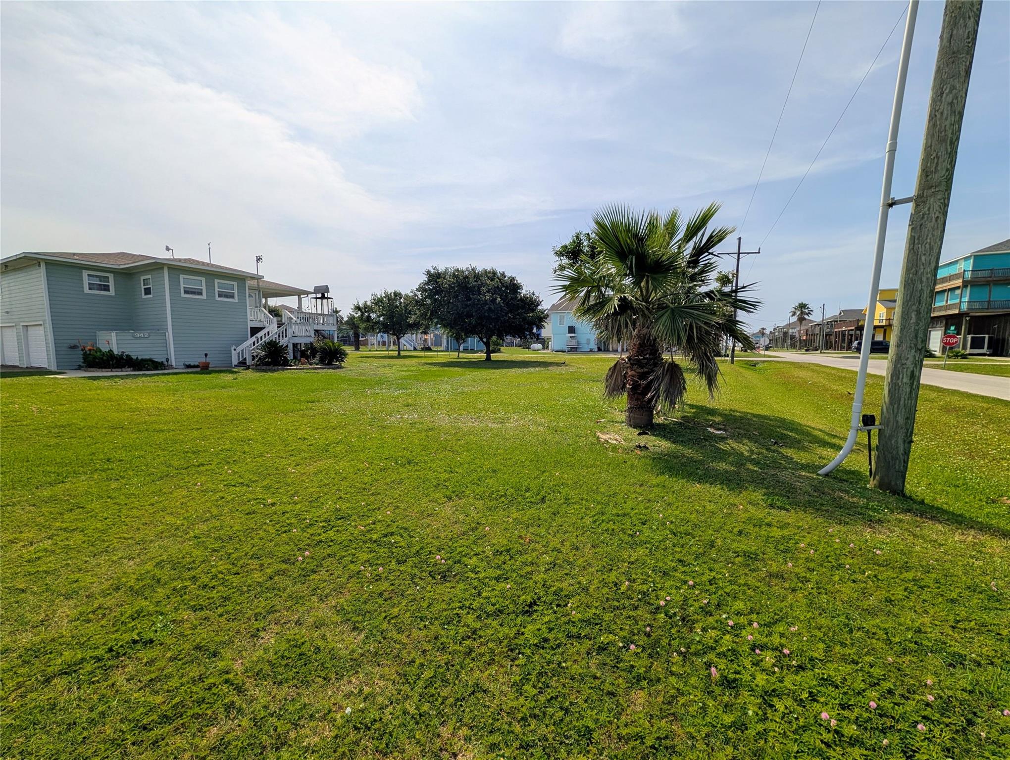 942 Surfview — photo