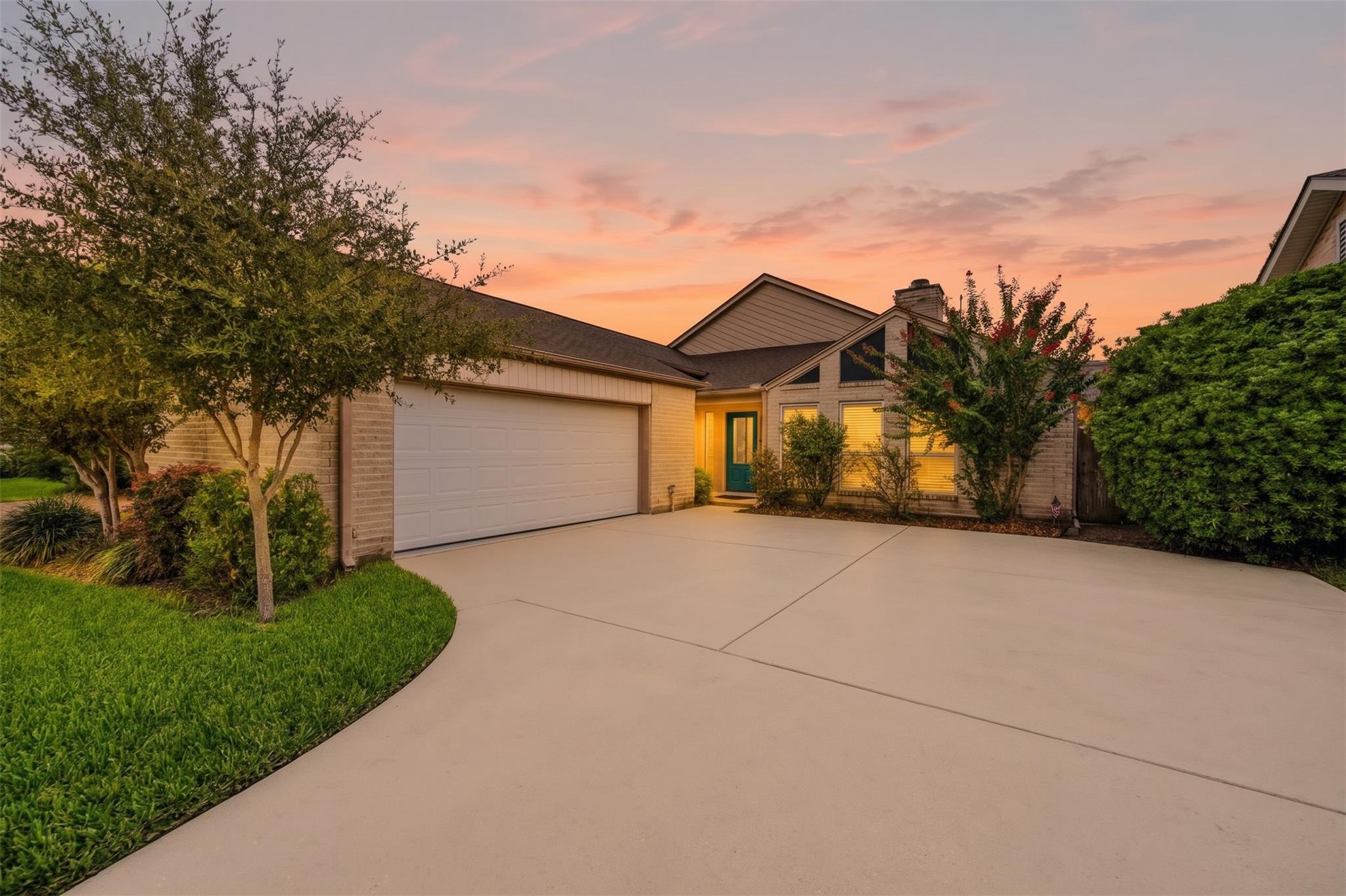 3907 Cedar Valley Drive — photo