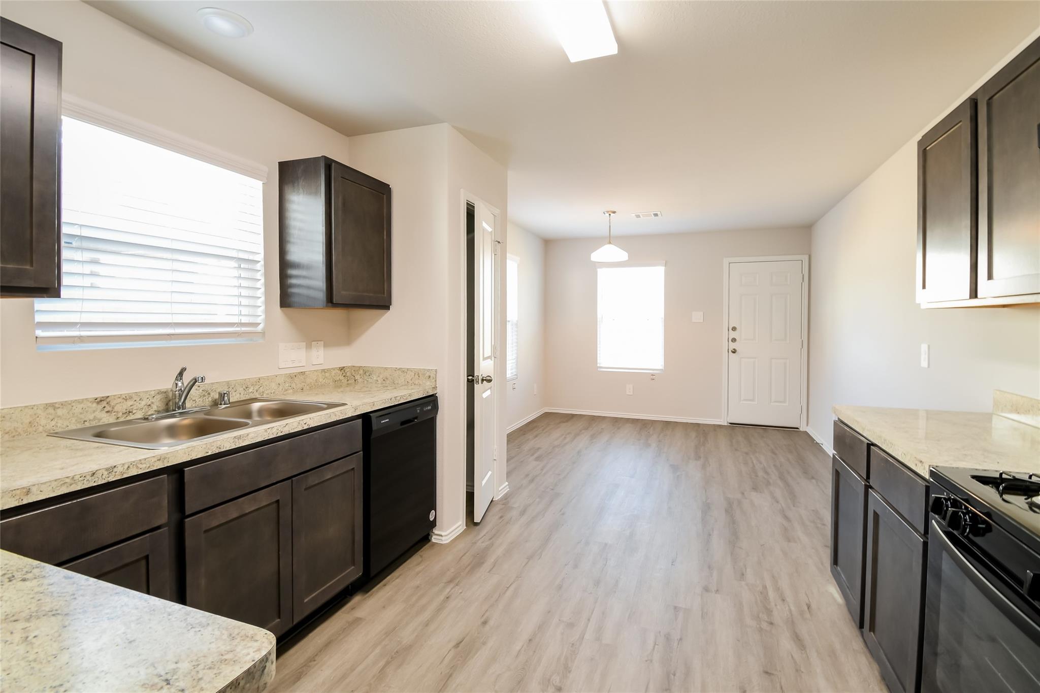 4818 Banyan Tree Trail — photo