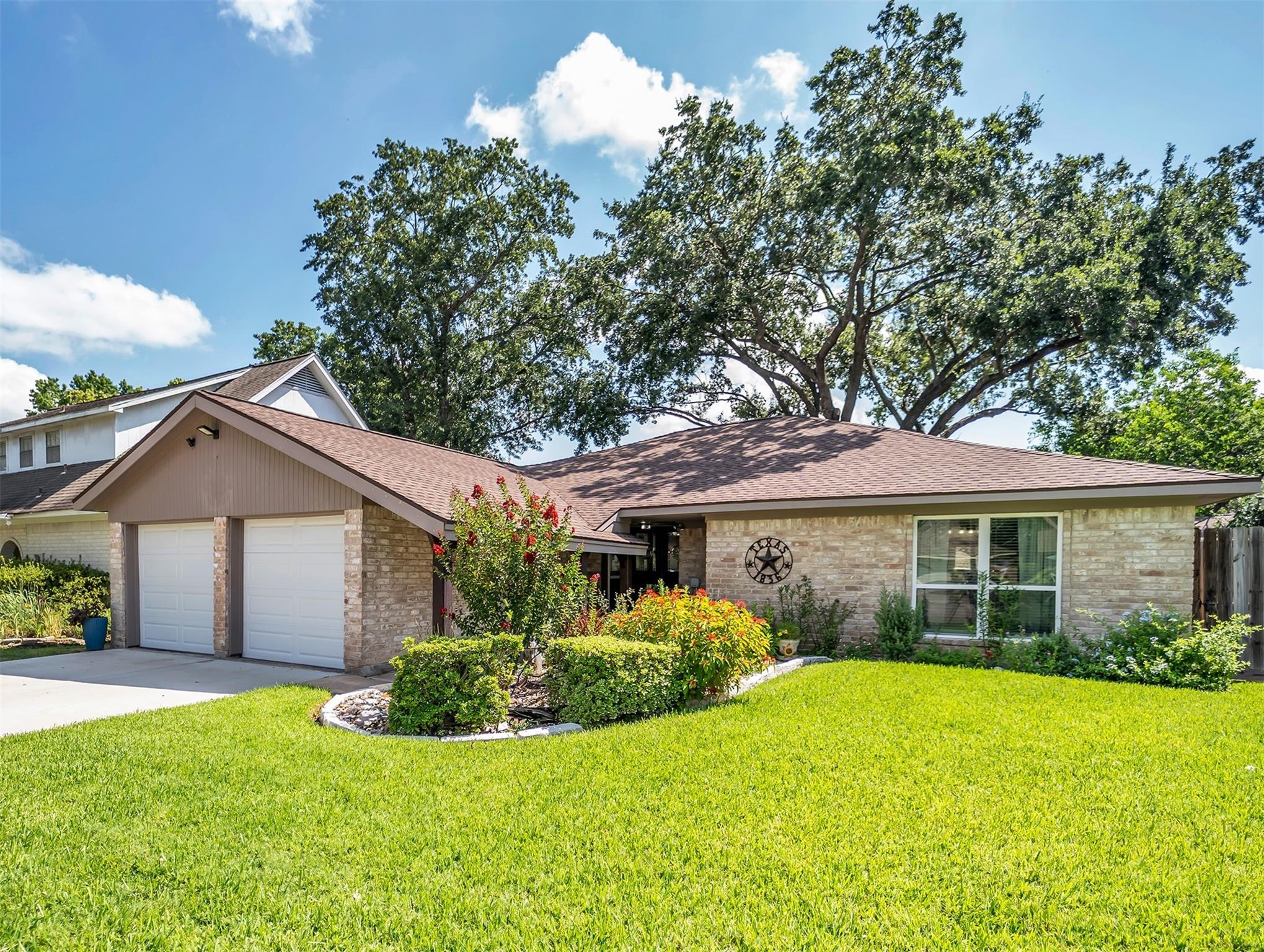 16222 Green Shade Drive — photo