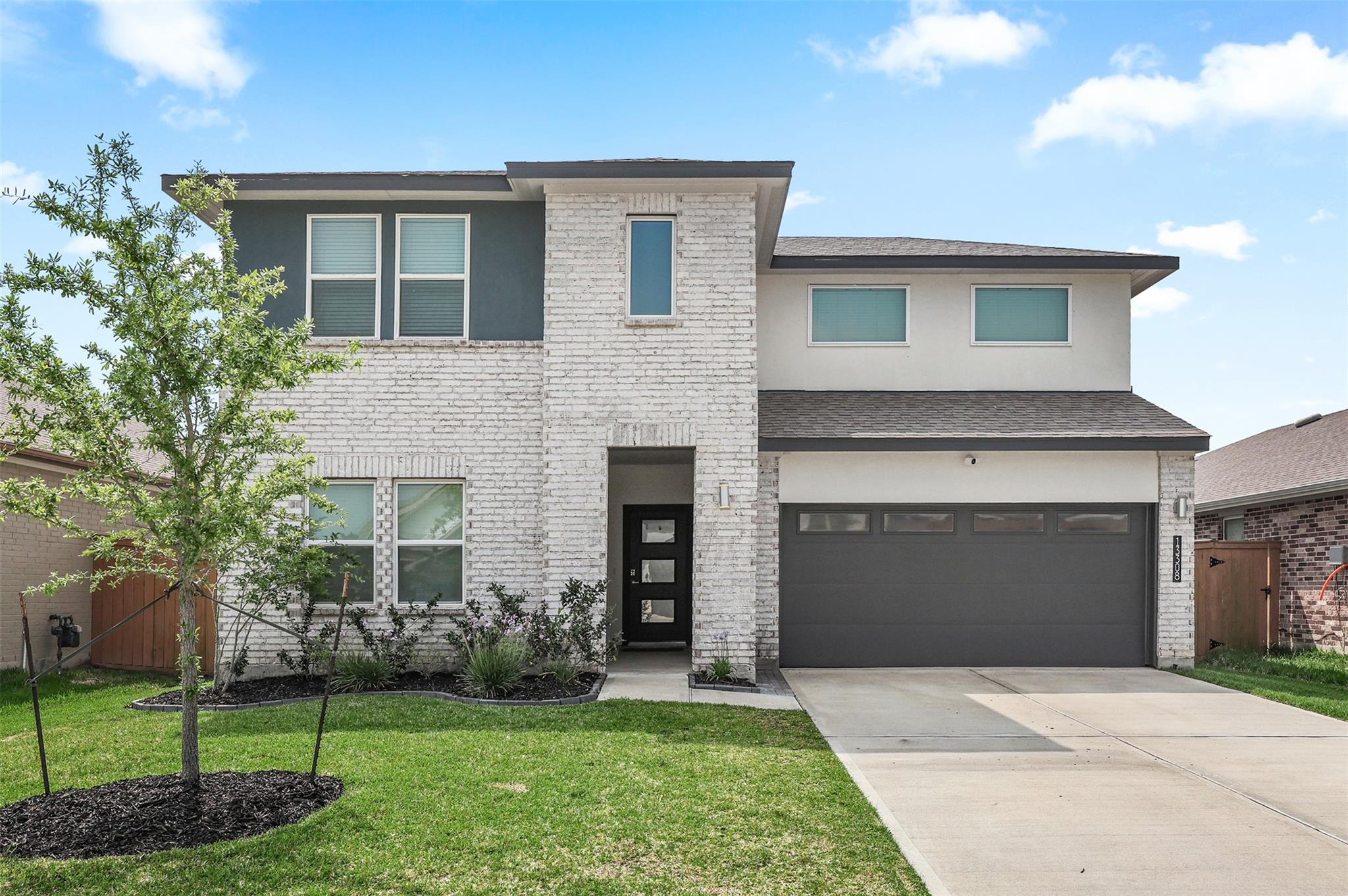 13308 Lago Acero Lane — photo