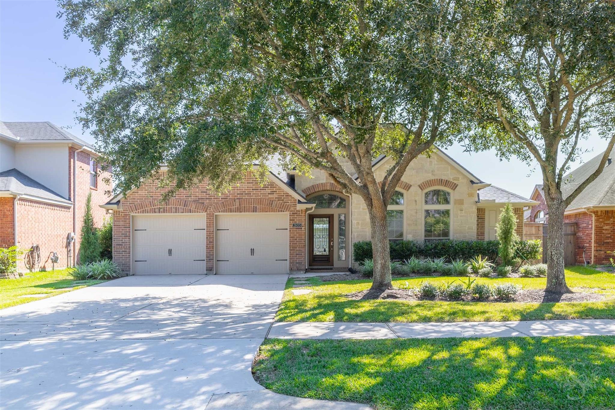 28015 Barberry Banks Lane — photo