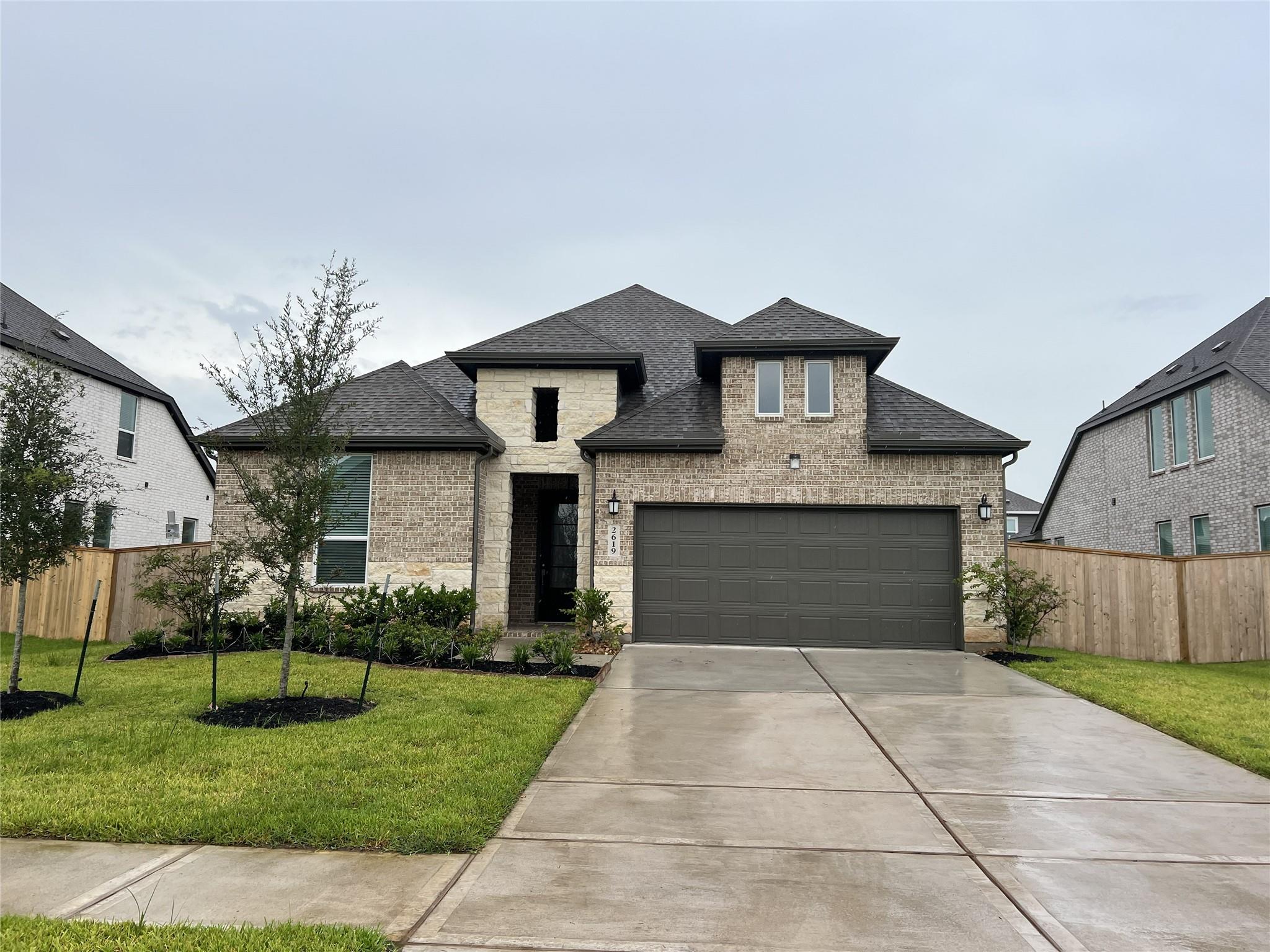 2619 Grove Crest Drive — photo